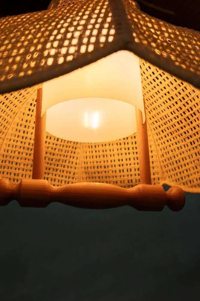 Swedish suspended lamp in bohemian strap.