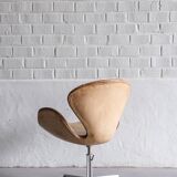 Swan chair by Arne Jacobsen 1971