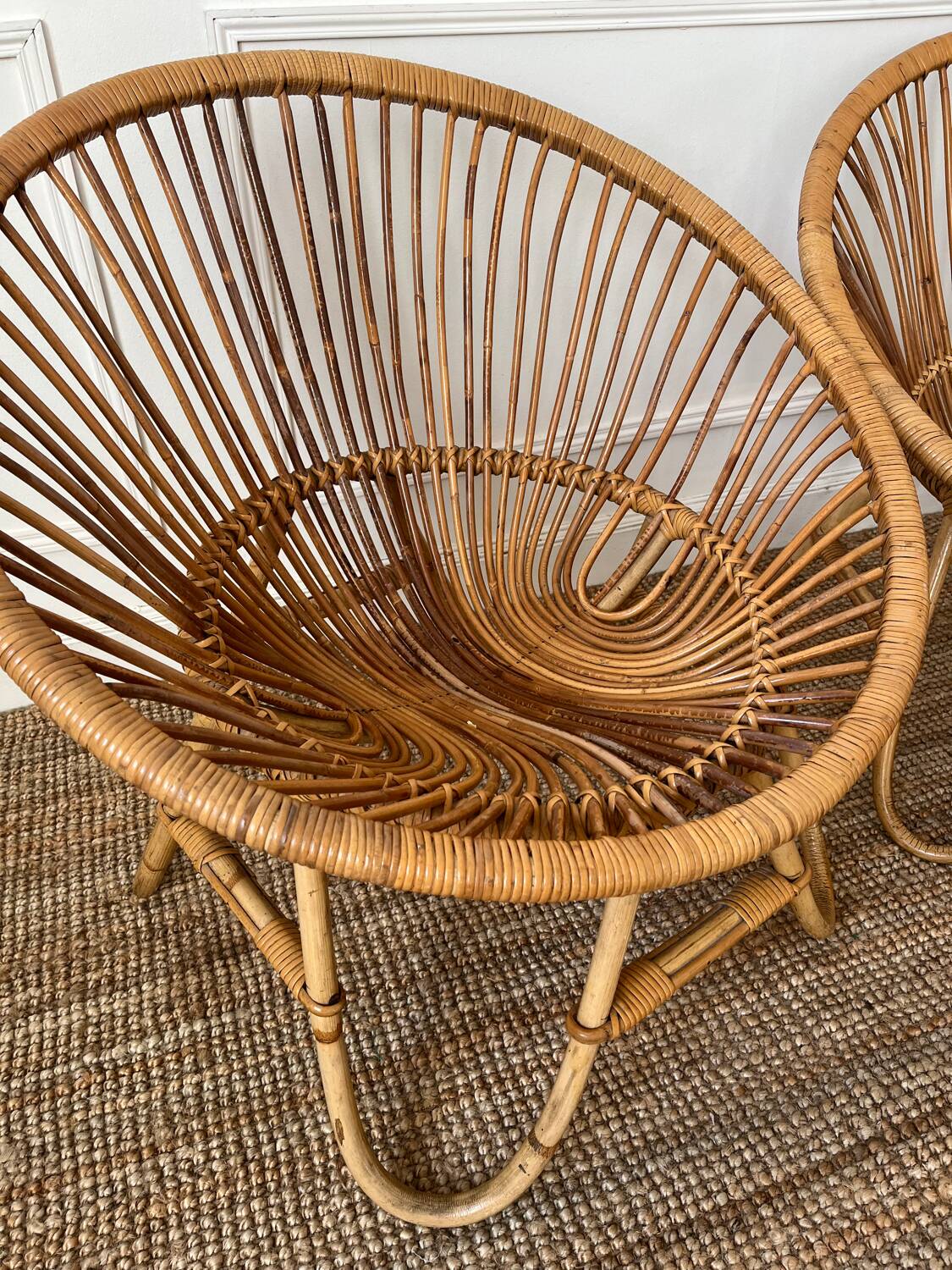 Paire de fauteuils corbeille en rotin , années 50-60