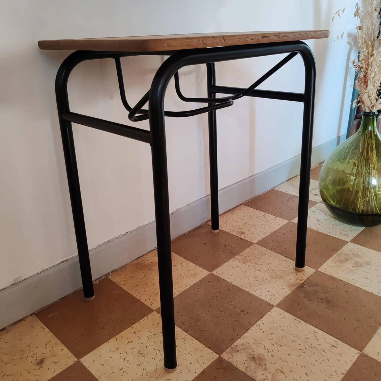 School desk and chair set