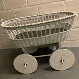 Rattan cradle