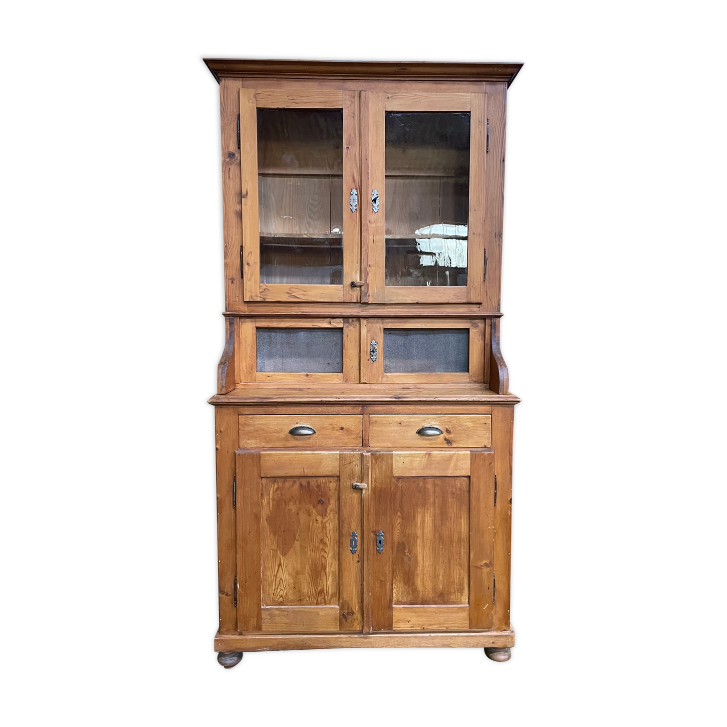 Buffet two bodies in fir 1900