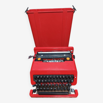 Machine a écrire rouge Olivetti Valentine