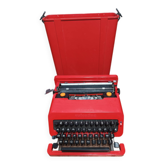 Machine a écrire rouge Olivetti Valentine
