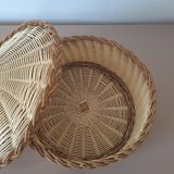 Vintage woven wicker basket with lid - Natural crafts
