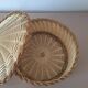 Vintage woven wicker basket with lid - Natural crafts
