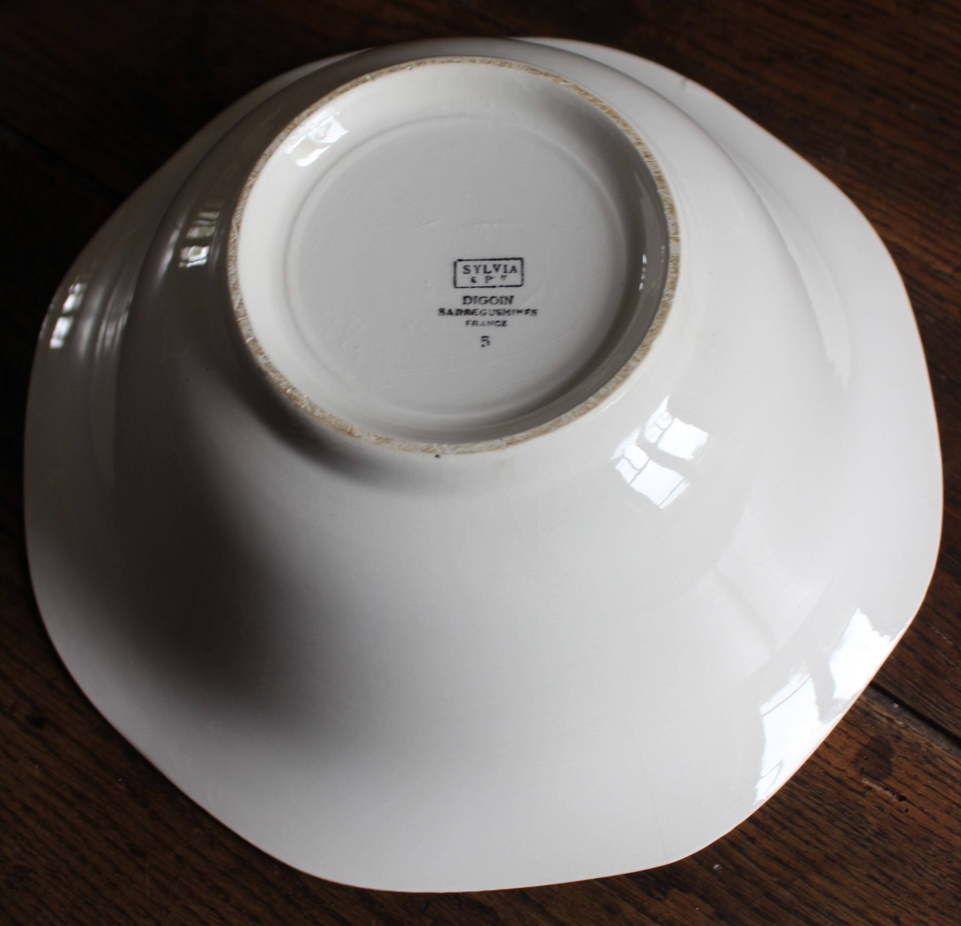 Large Sylvia Digoin Sarreguemines red flower Art Deco salad bowl