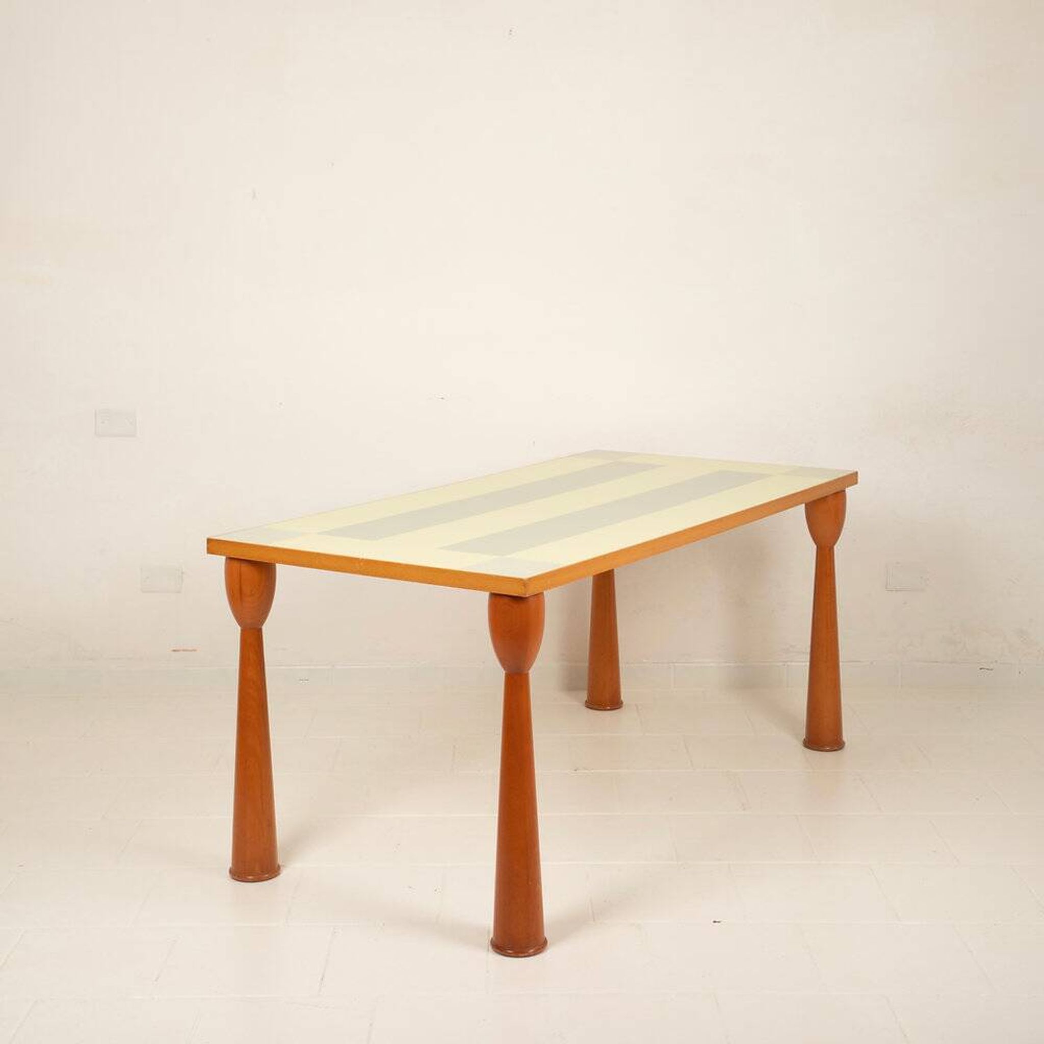 Table Alicudi par Ettore Sottsass pour Zanotta