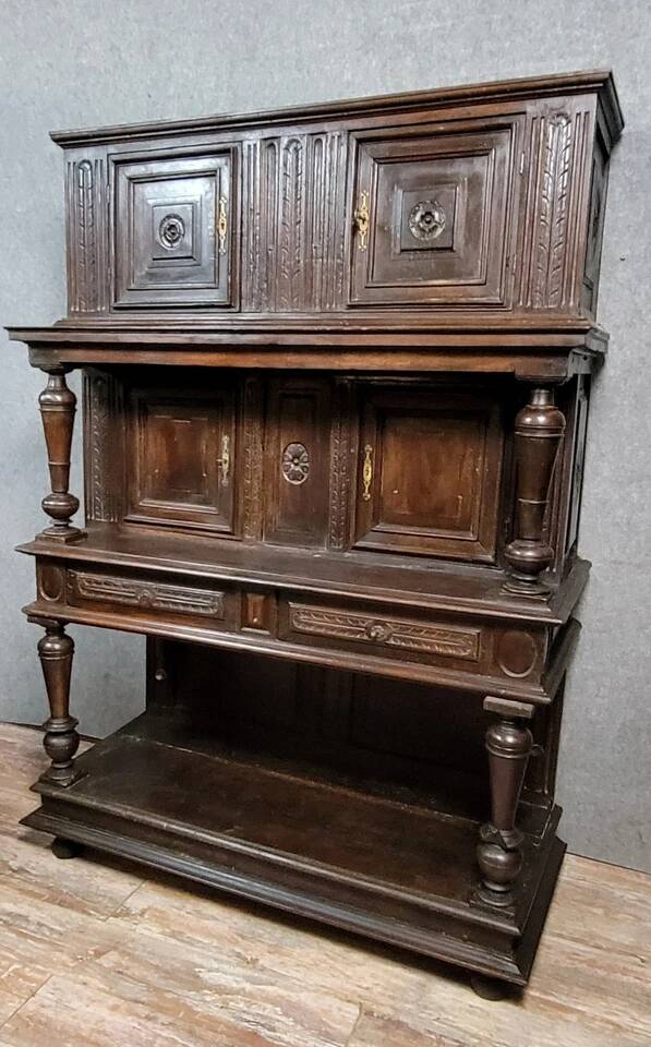 Renaissance cabinet from the 17th century in solid carved wood circa 1680