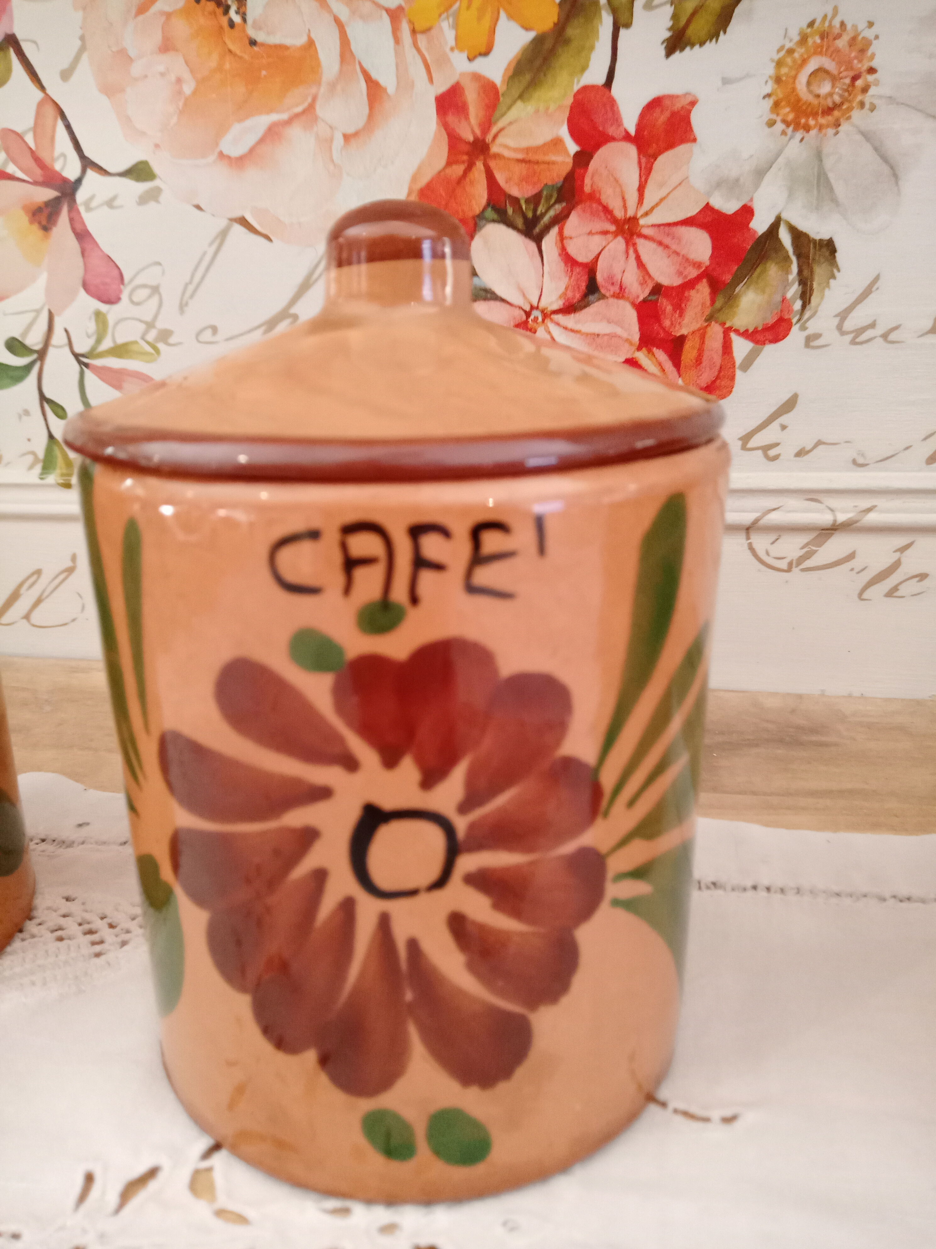 Set of 4 vintage kitchen pots in terracotta decoration daisy
