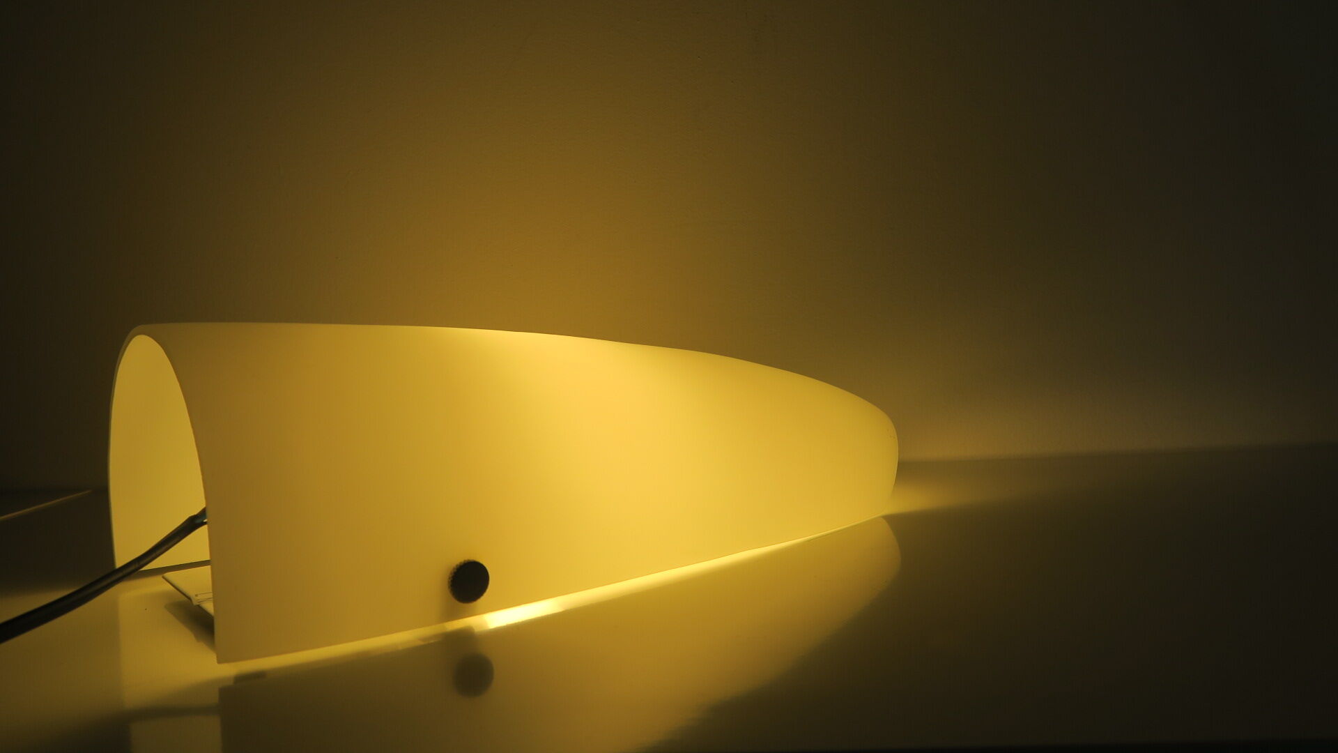 Opal glass wall lamp, styly from "fabas luce"