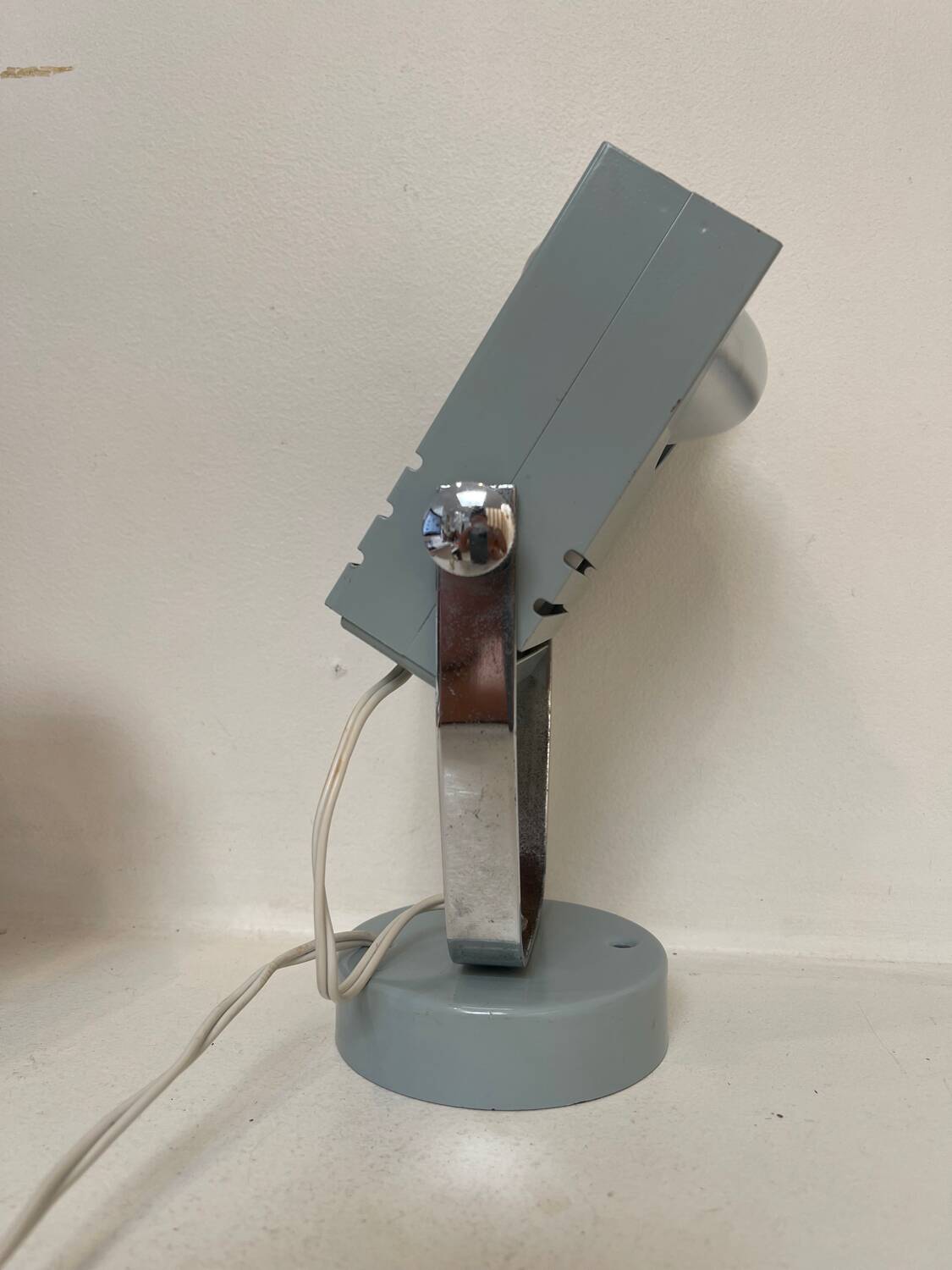 Vintage articulated desk lamp – 1970