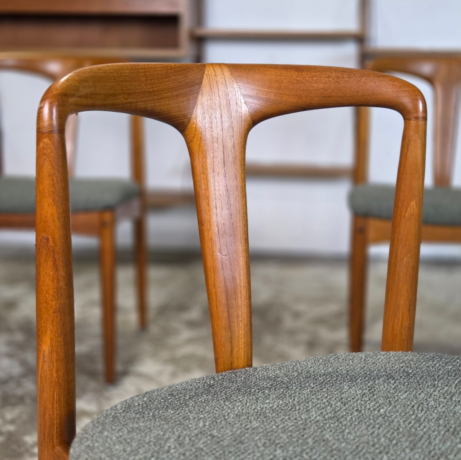 5x Johannes Andersen 'Juliane' vintage 1960s Danish chairs