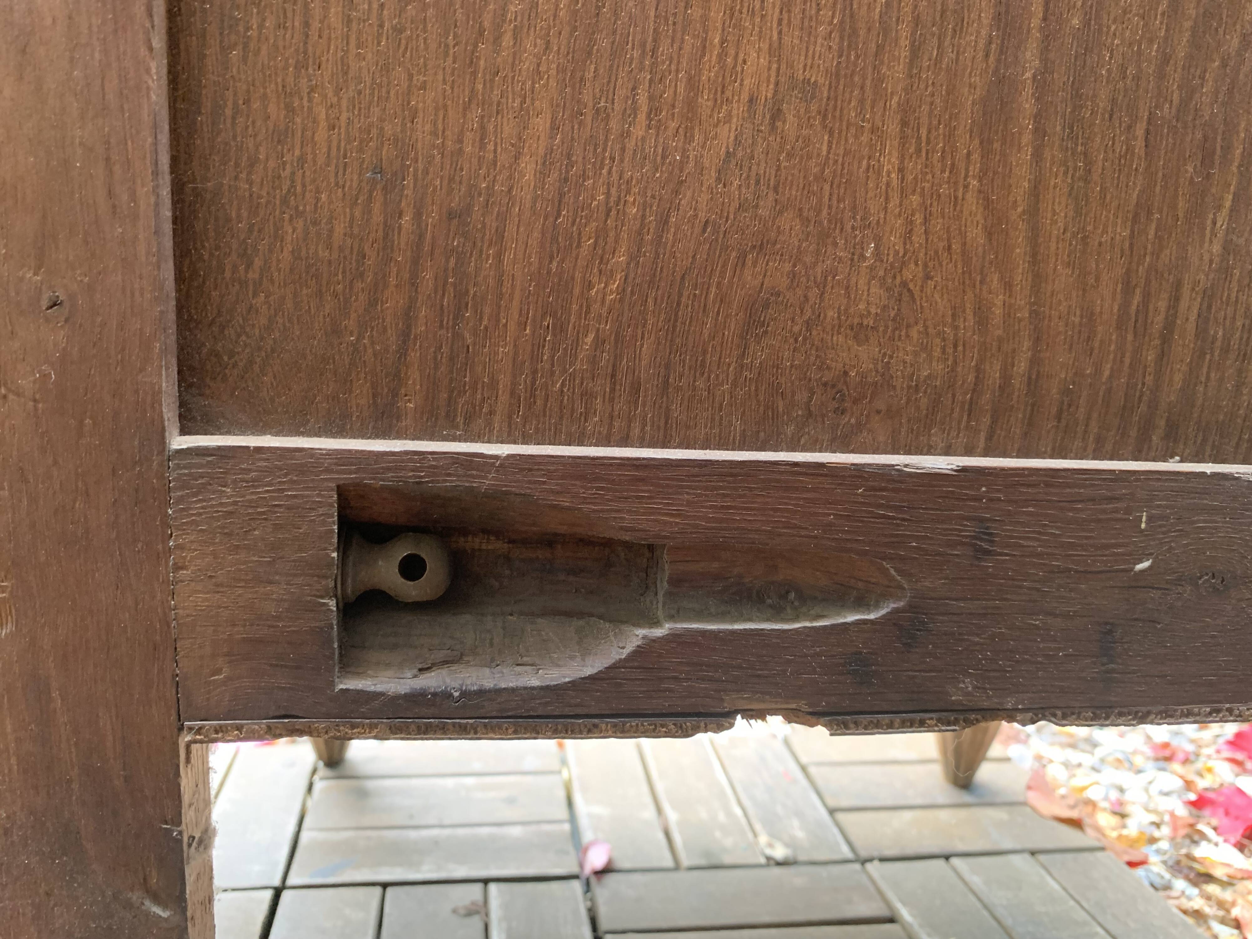 Parisian Art Deco asymmetrical glass cabinet in raw oak, 1930