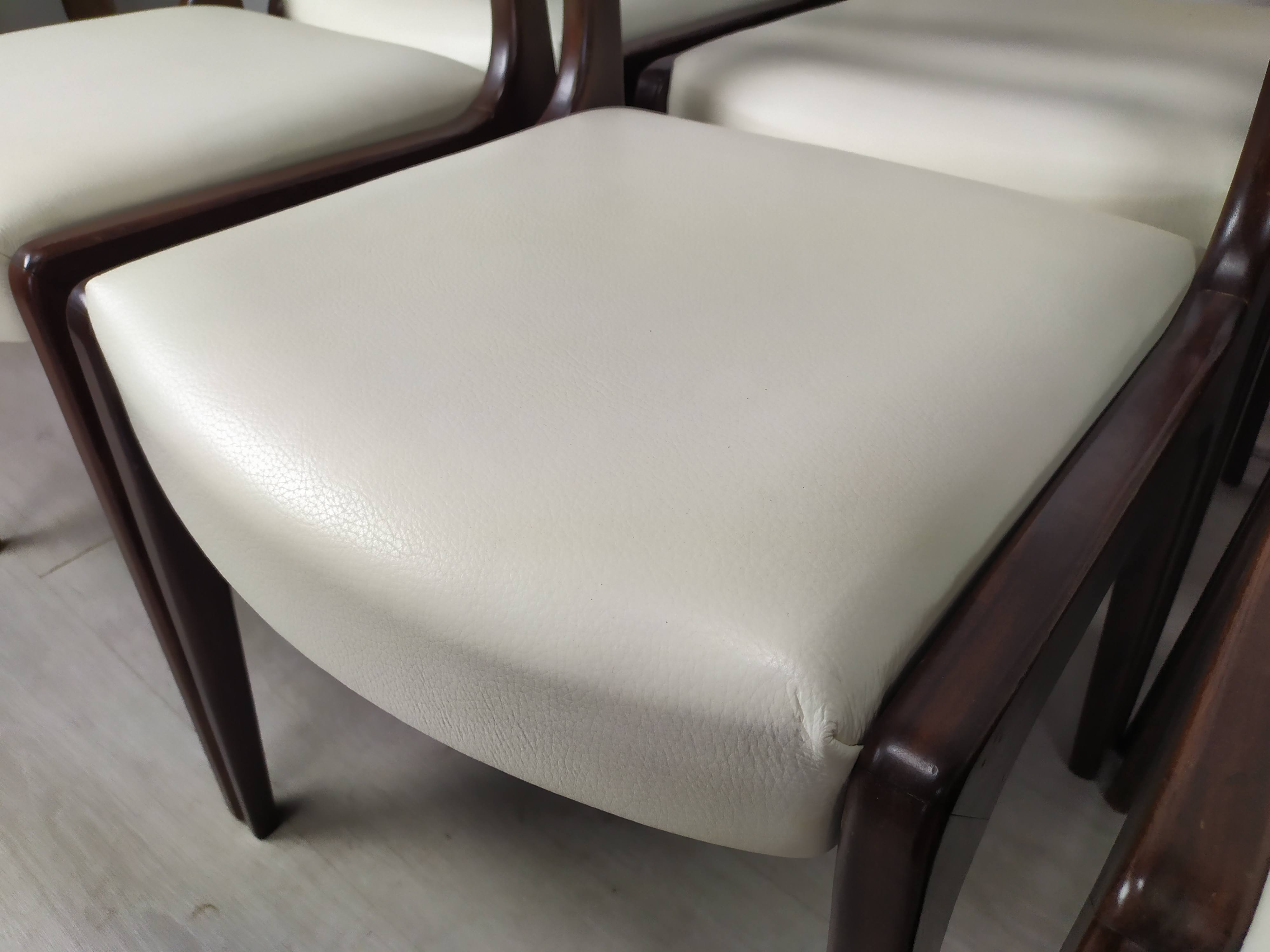 6 white leather Scandinavian chairs