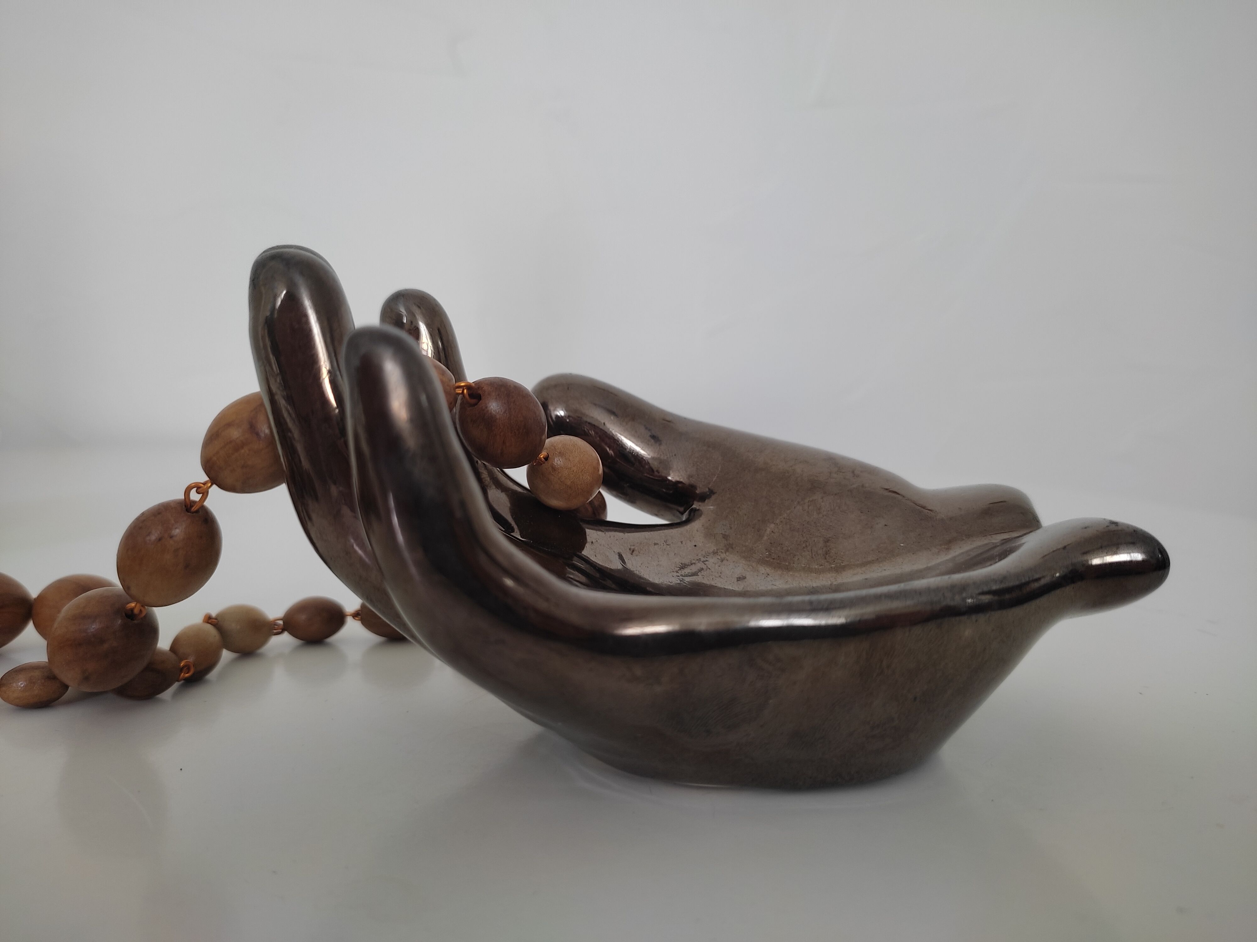 Empty ceramic hand pocket