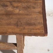 Table basse ancienne en bois de pin – Chine, circa 1930