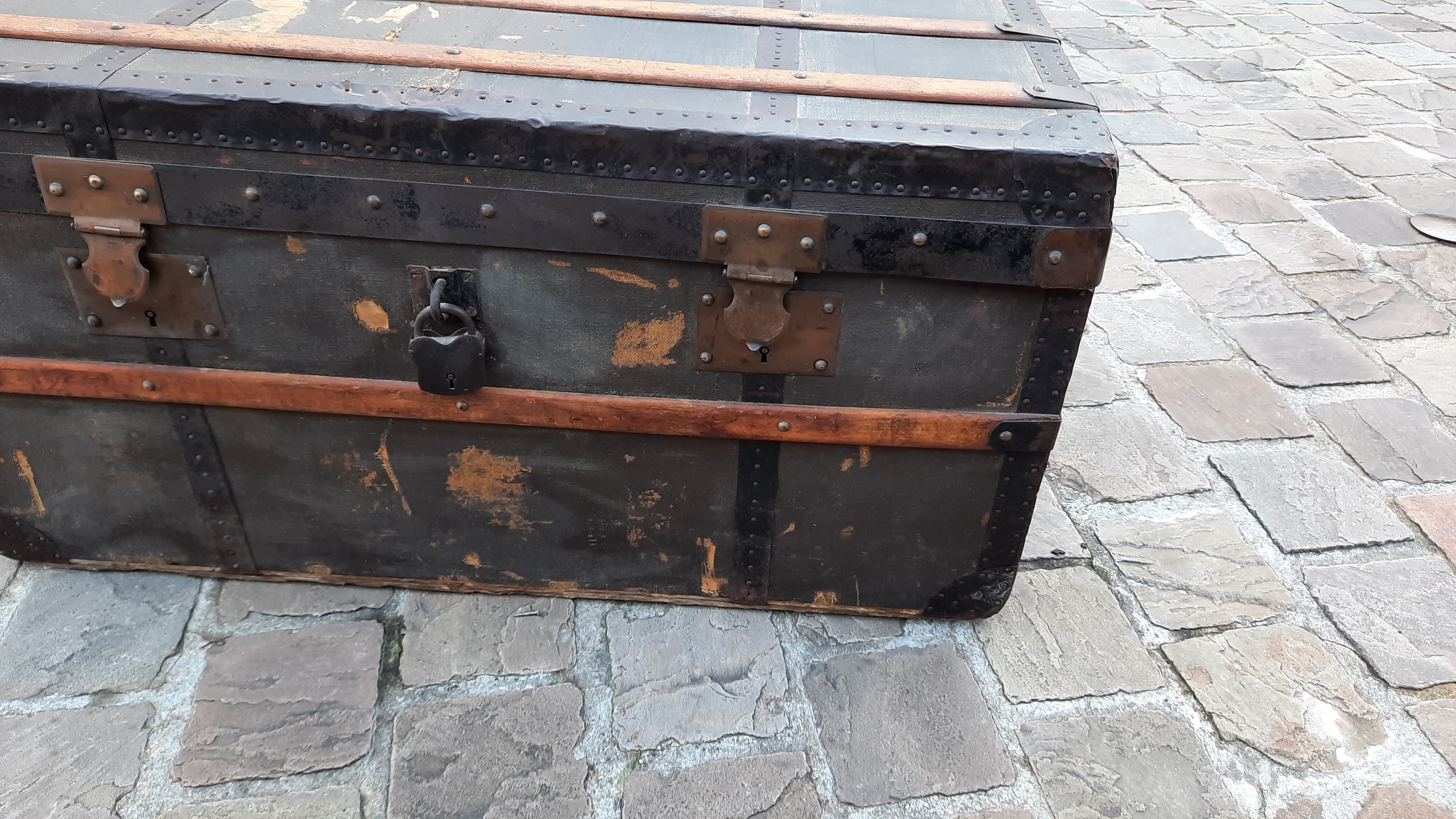 Travel malle of the 30s