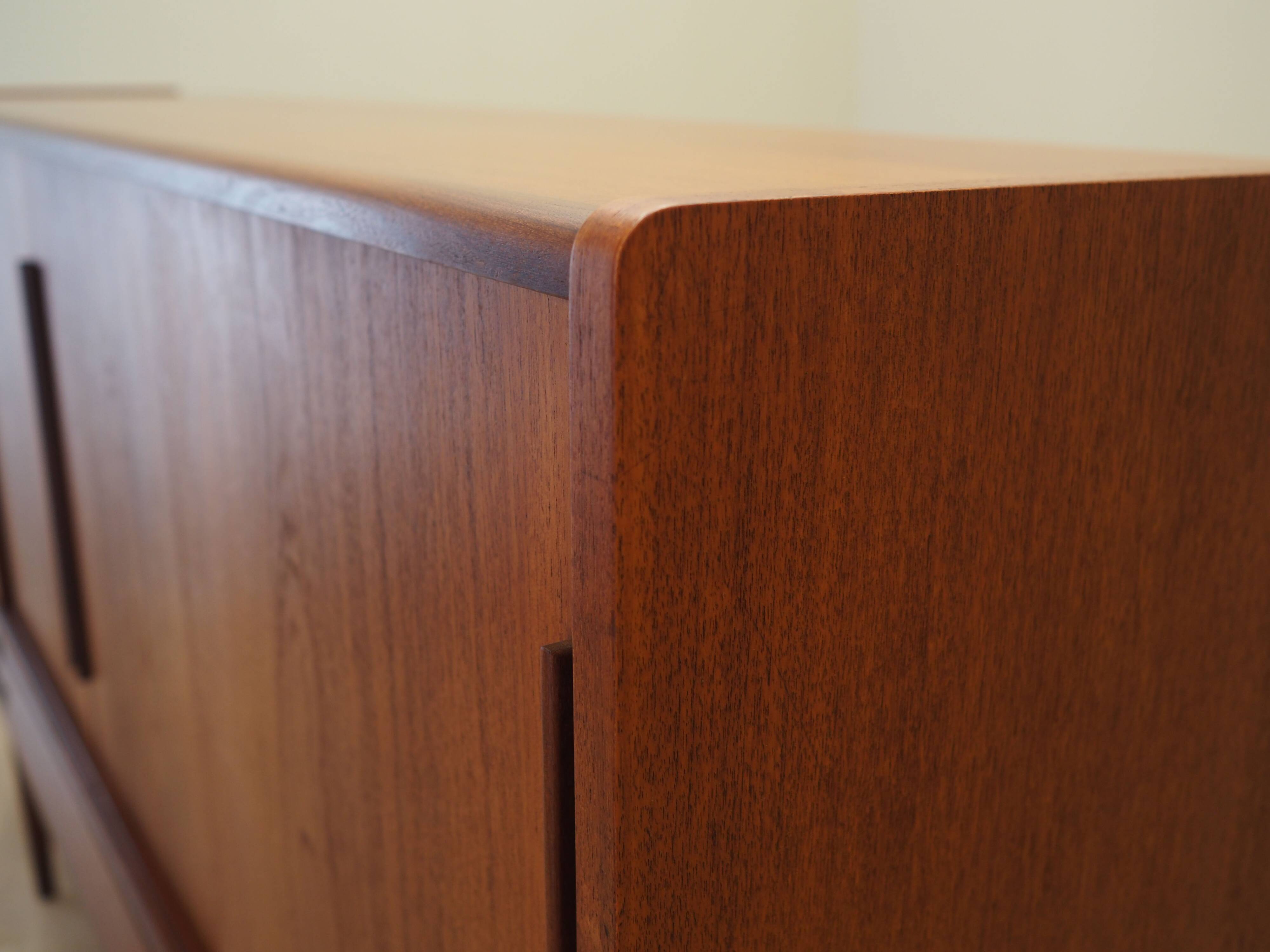 Enfilade en teck, design danois, années 1960, production : Danemark