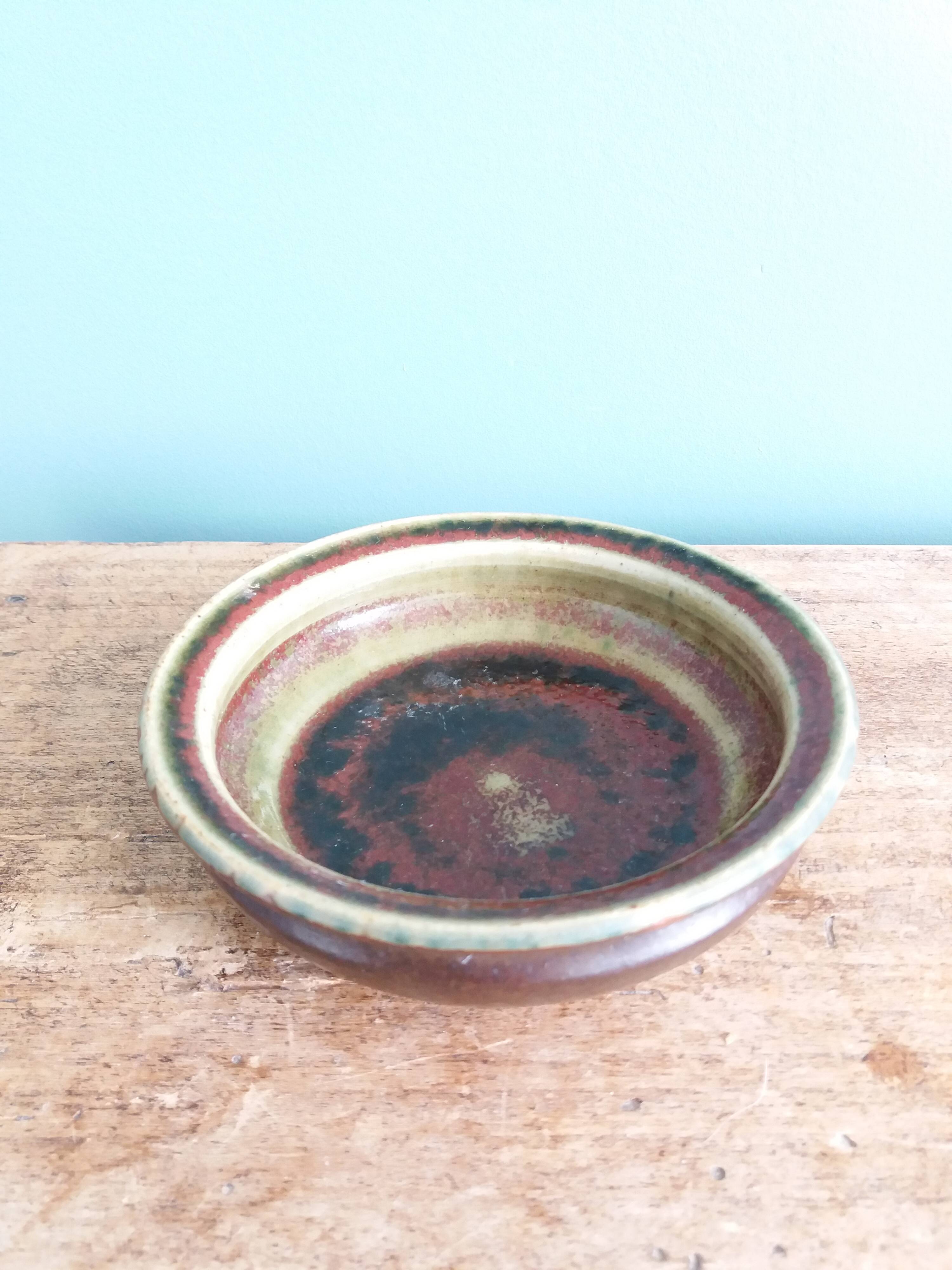 Stoneware bowl signed Fontgombault