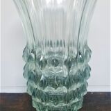 Vase en verre moulé à pointes