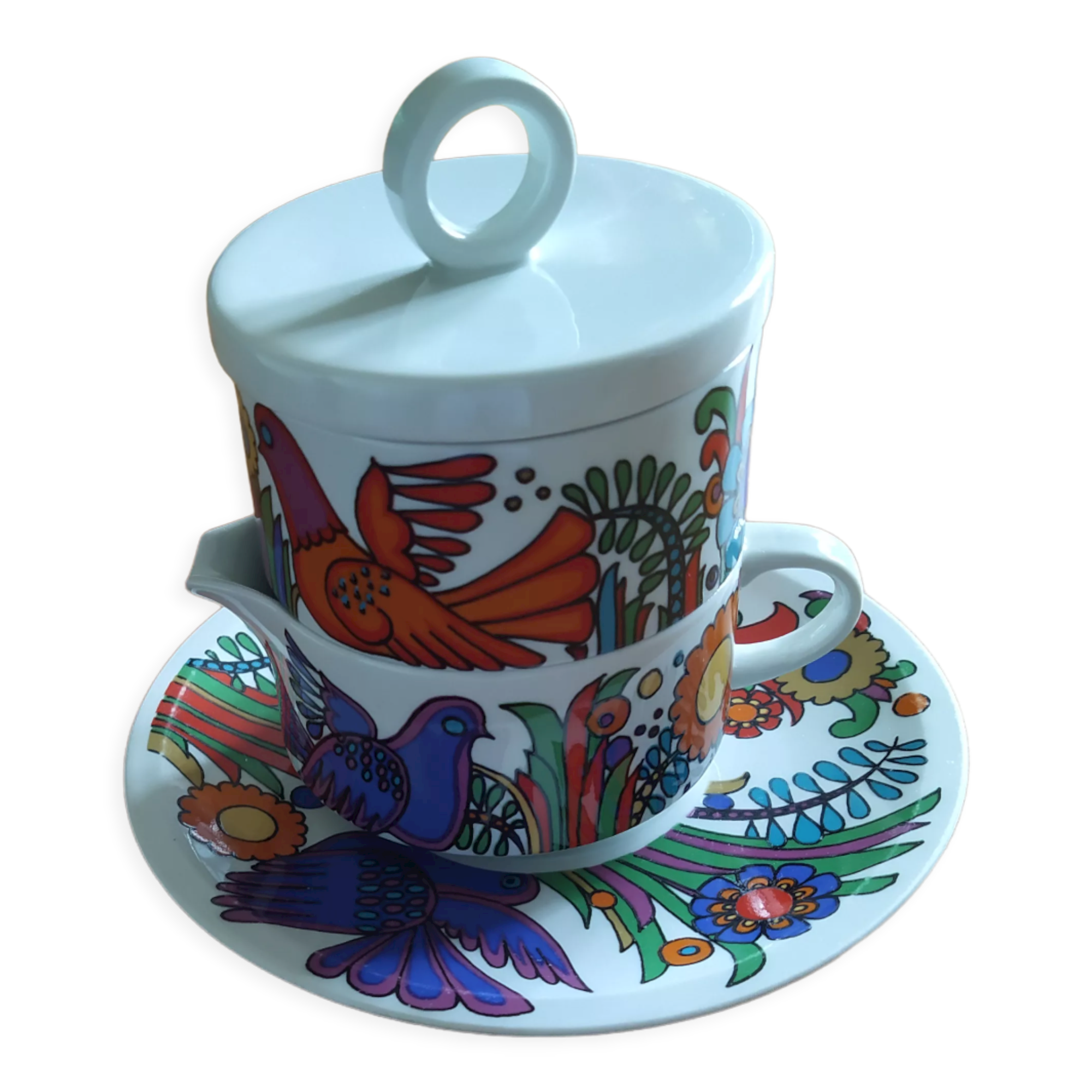 Milk jug, sugar bowl on Acapulco plate from Villeroy and Boch