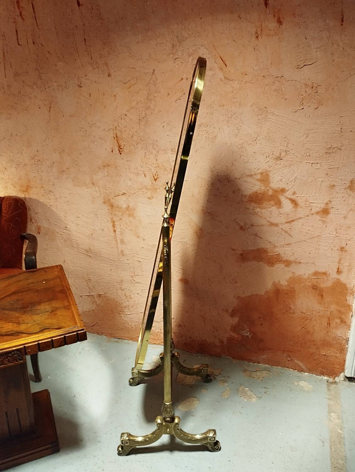 Psyche, standing mirror