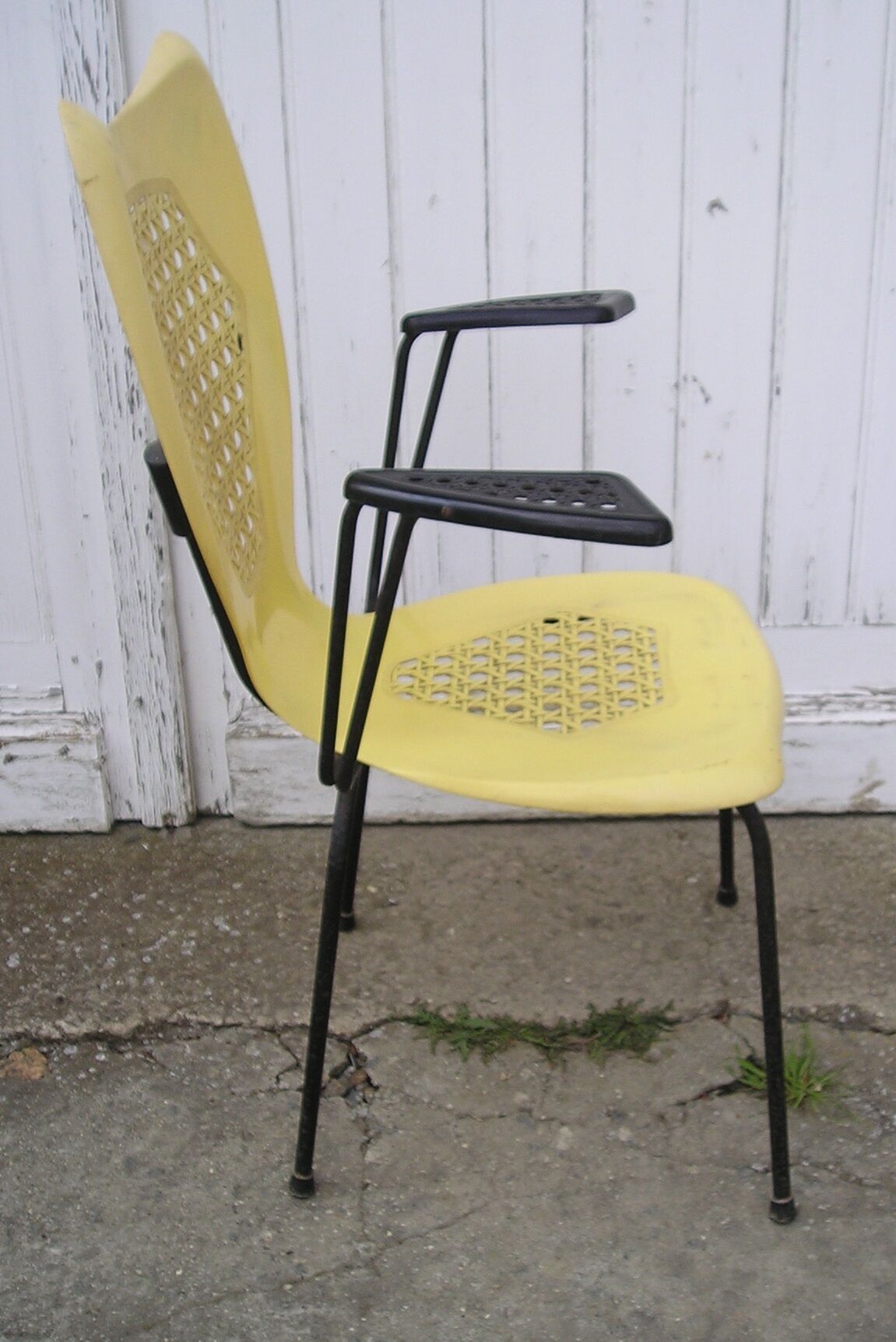 Gilac Chair No.1375 thermomoulated from the 1960s