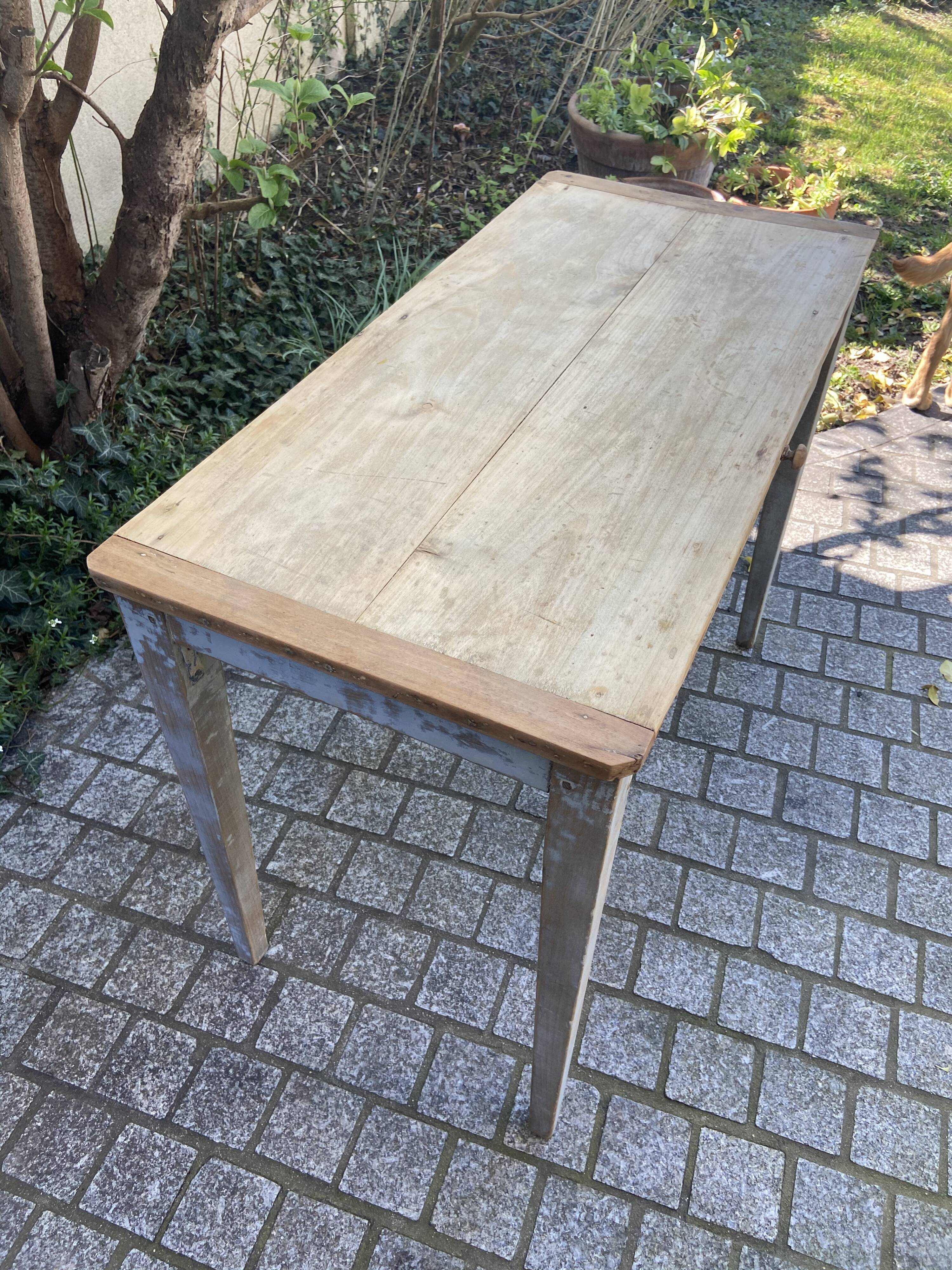 Small vintage farm table 1940 / 50