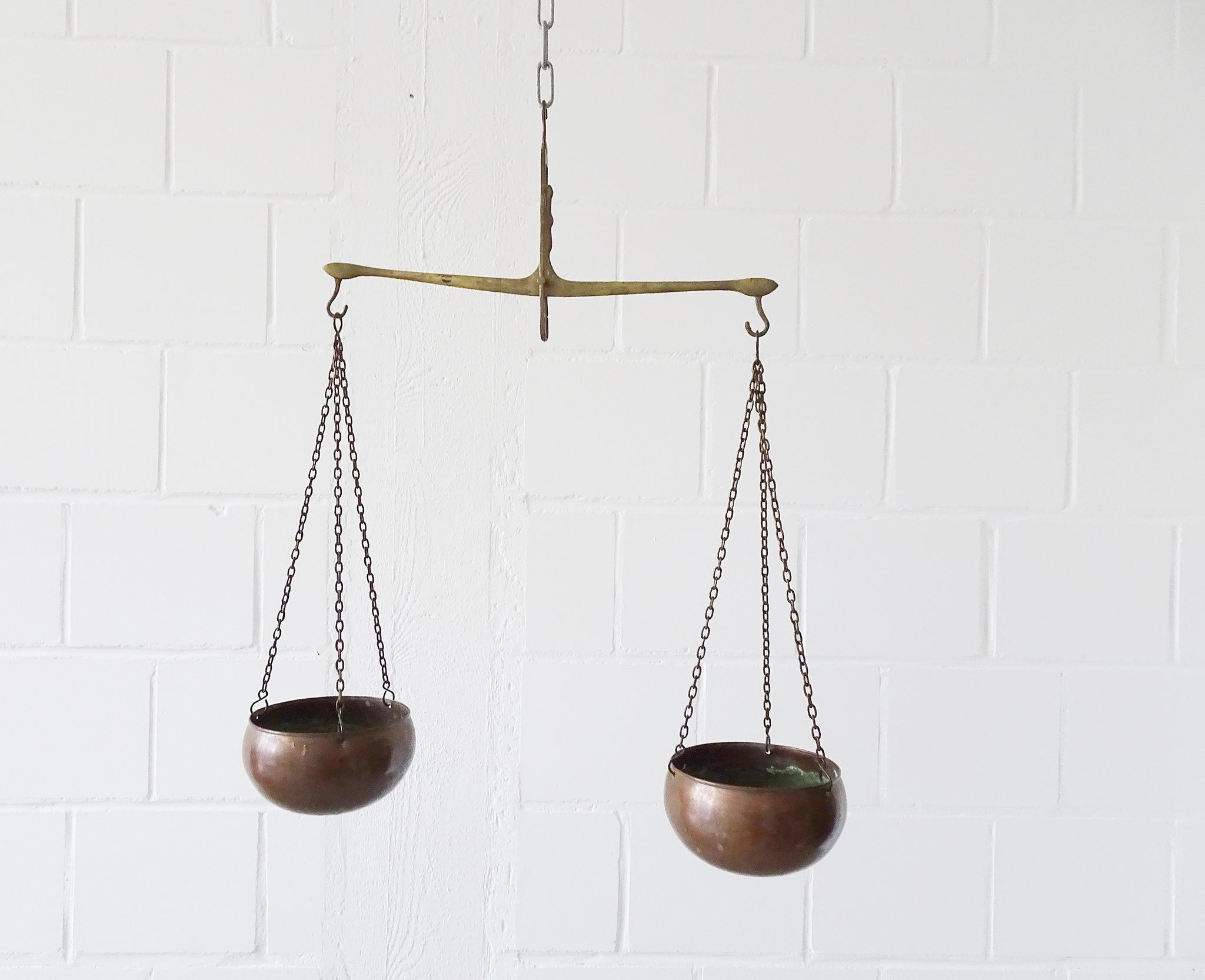Balance ancienne en laiton et cuivre