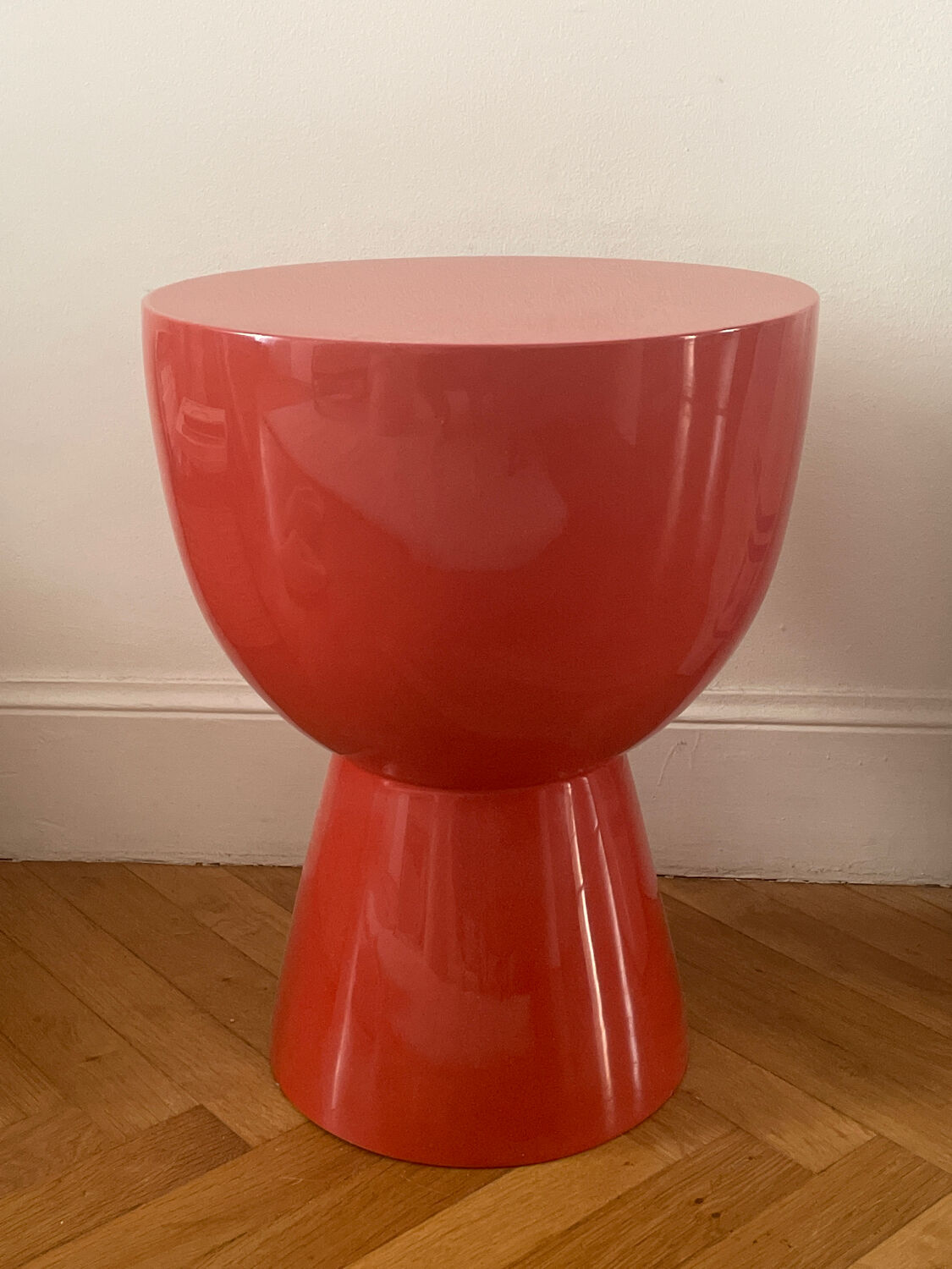 Red stool Pol's Potten