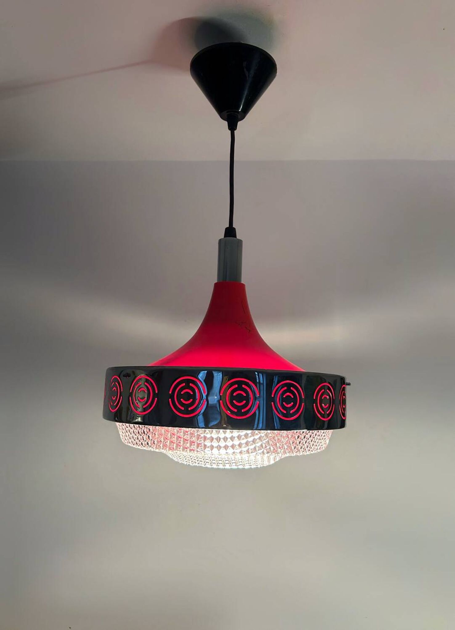 Lustre design Space Age années 70