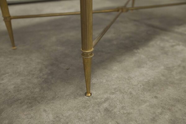 Table basse en marbre et piétement en laiton hauteur 46 cm