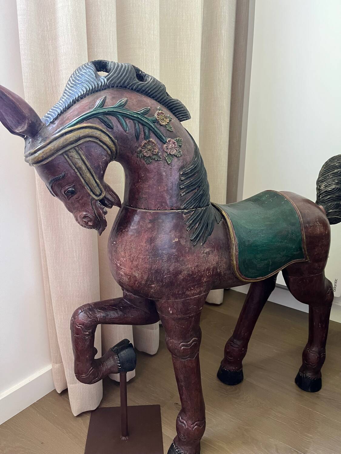 Cheval en bois macif