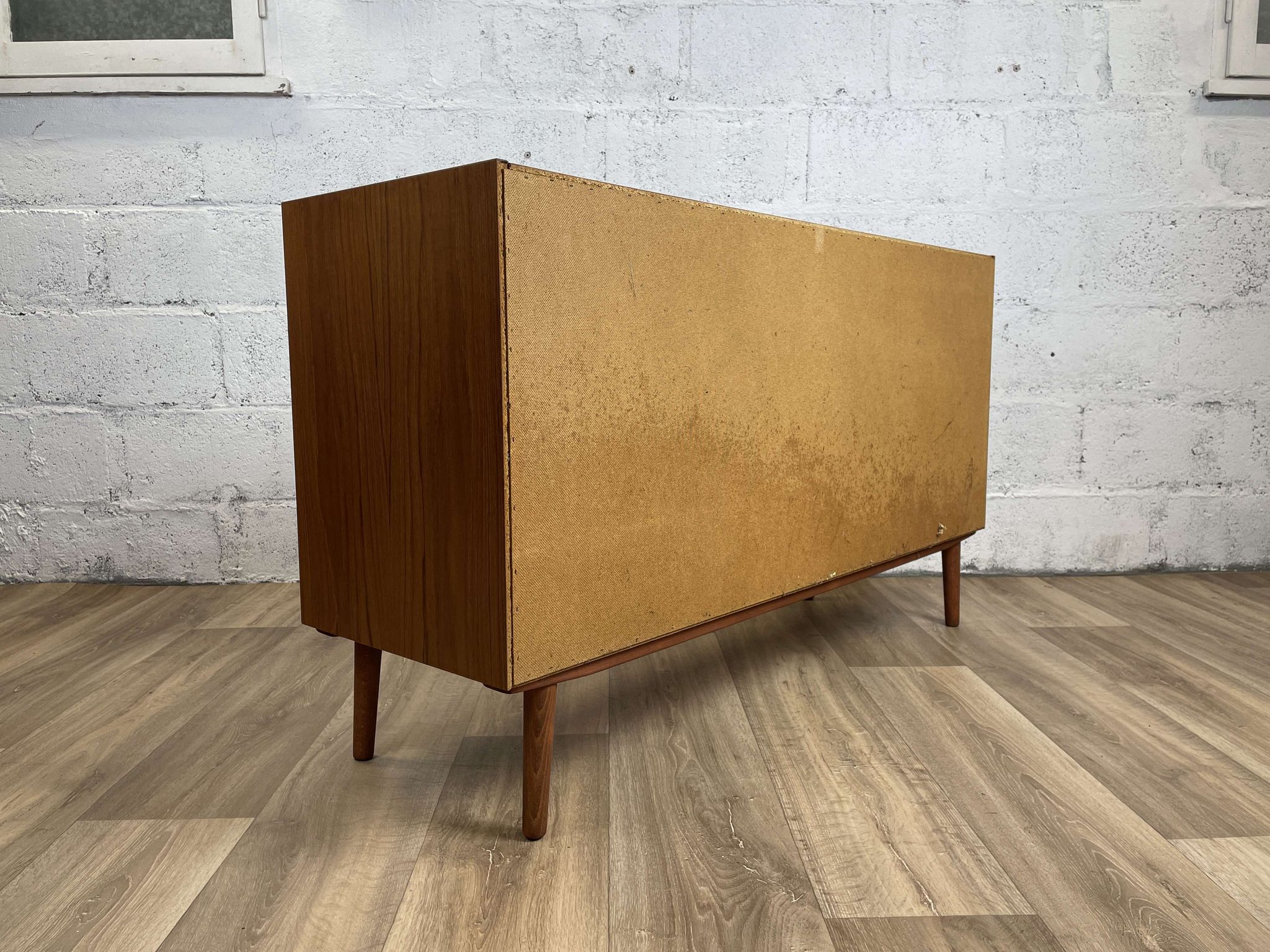 Enfilade scandinave mi-longue vintage en teck, années 60