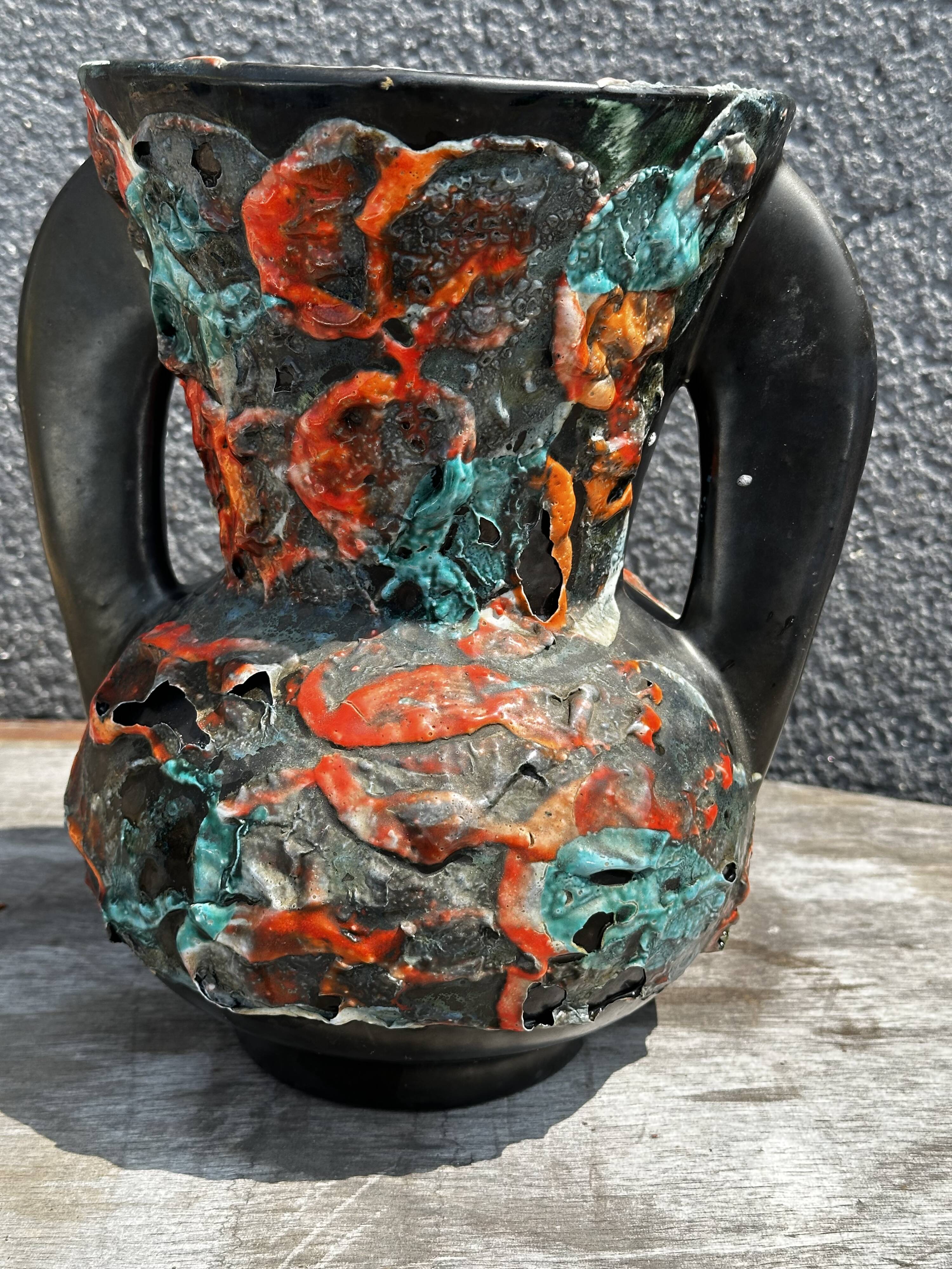Rocaille amphora vase, Fat Lava