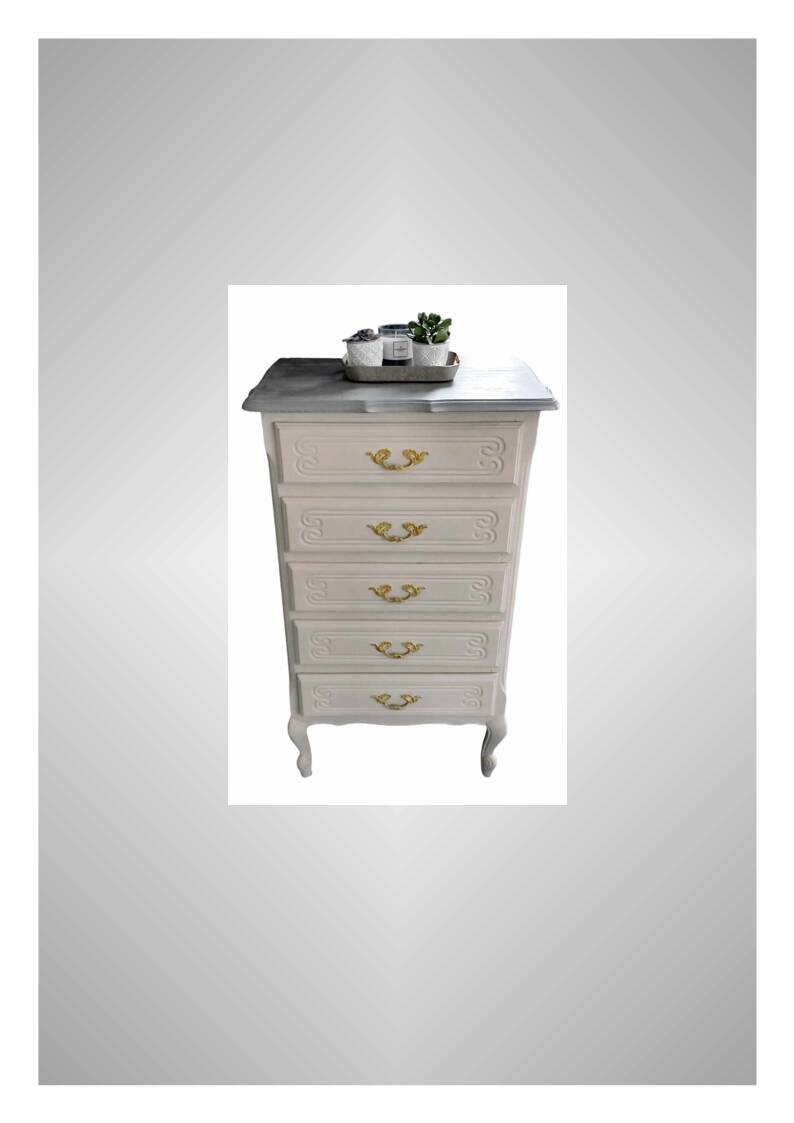 Vintage chest of drawers