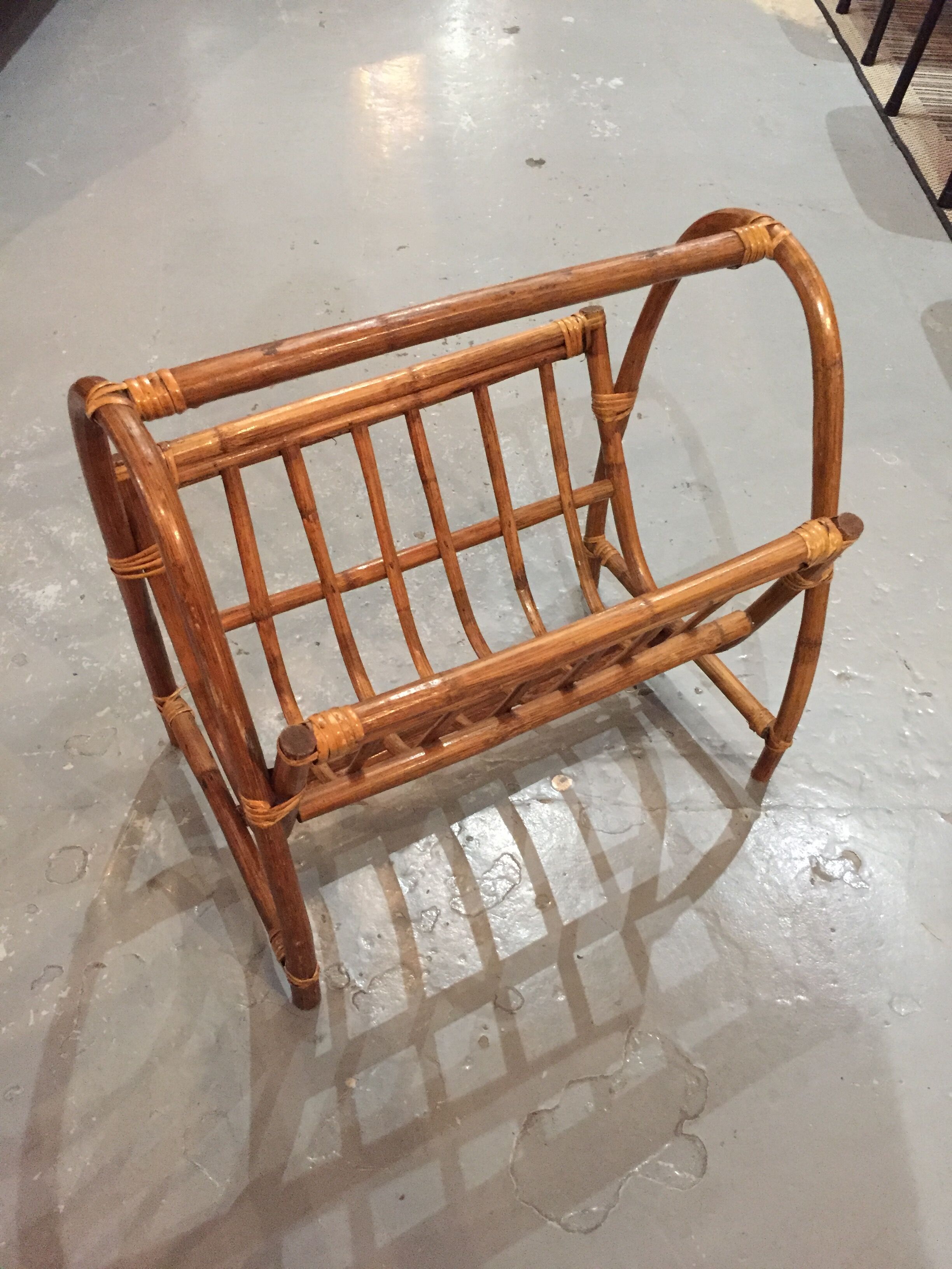 Rattan magazine rack 60s