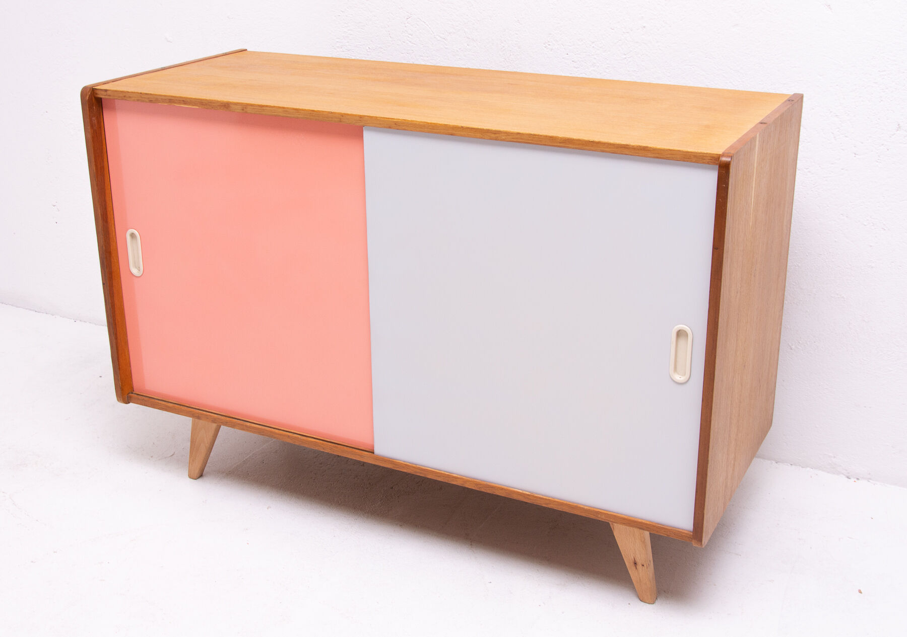 Sideboard No. U-452 by Jiří Jiroutek, 1960, Czechoslovakia