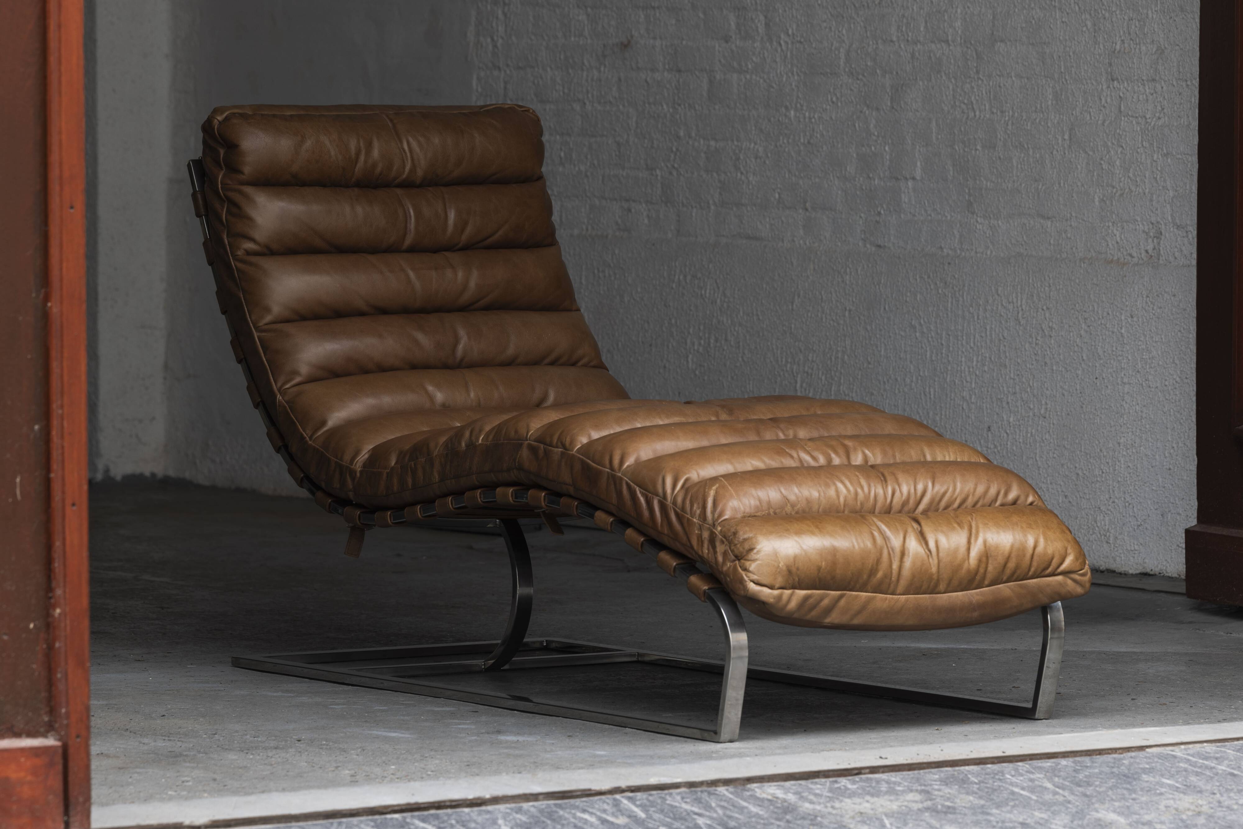 Lounge chair 'Oviedo by Timothy Oulton