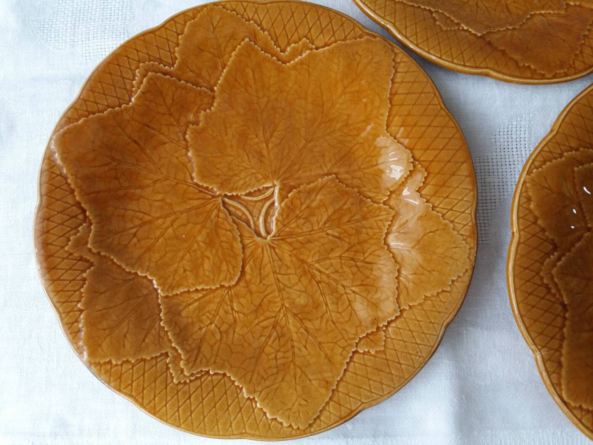 Five gien porcelain dabsin plates