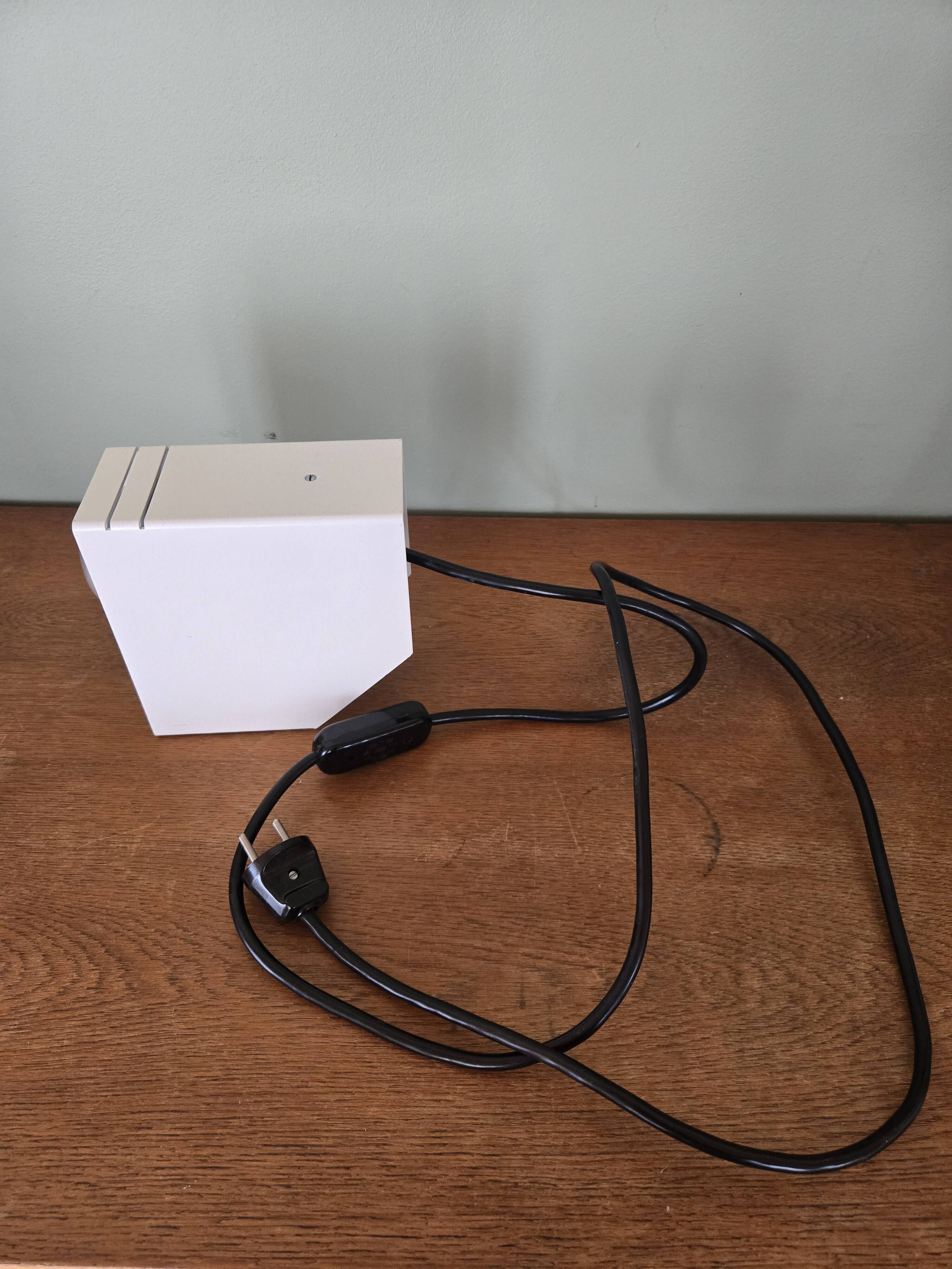 Lampe à poser ou applique RAAK modèle D2048 - design années 70