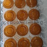 12 tasses à café anciennes avec soucoupes