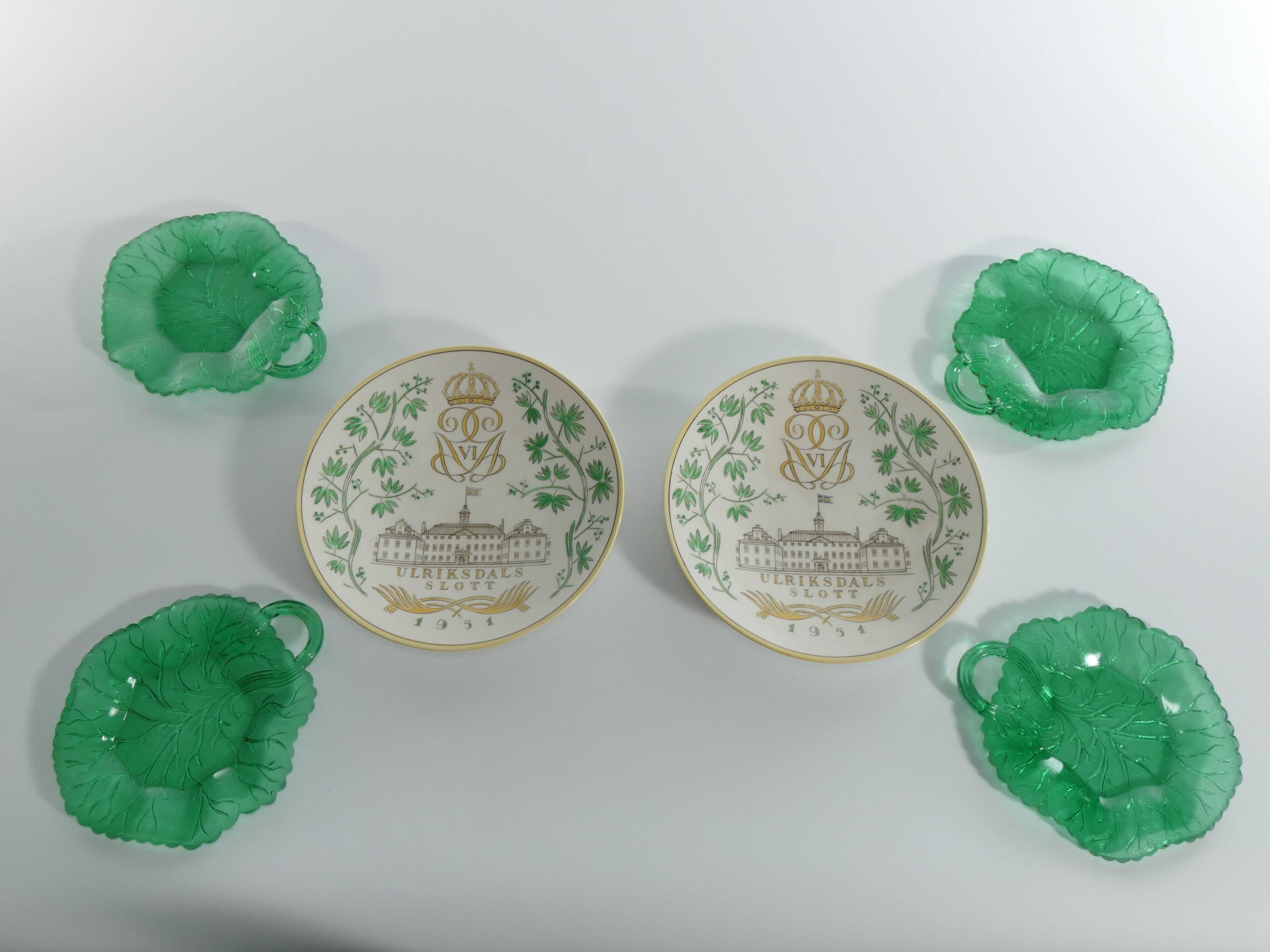 Aesthetic Movement Emerald Green Glass Leaf Plates