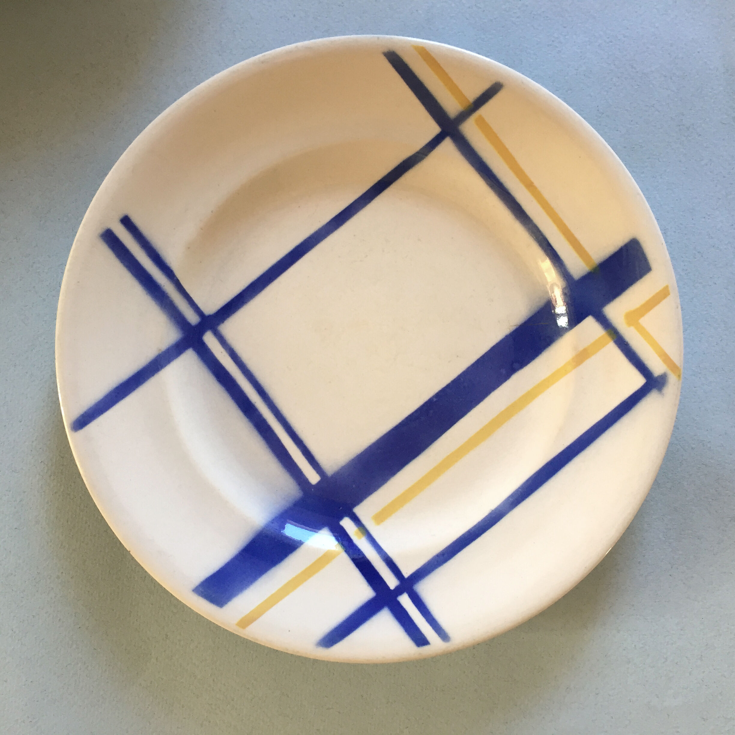 Set 4 plates and 1 pie dish Longwy model "Lucia"