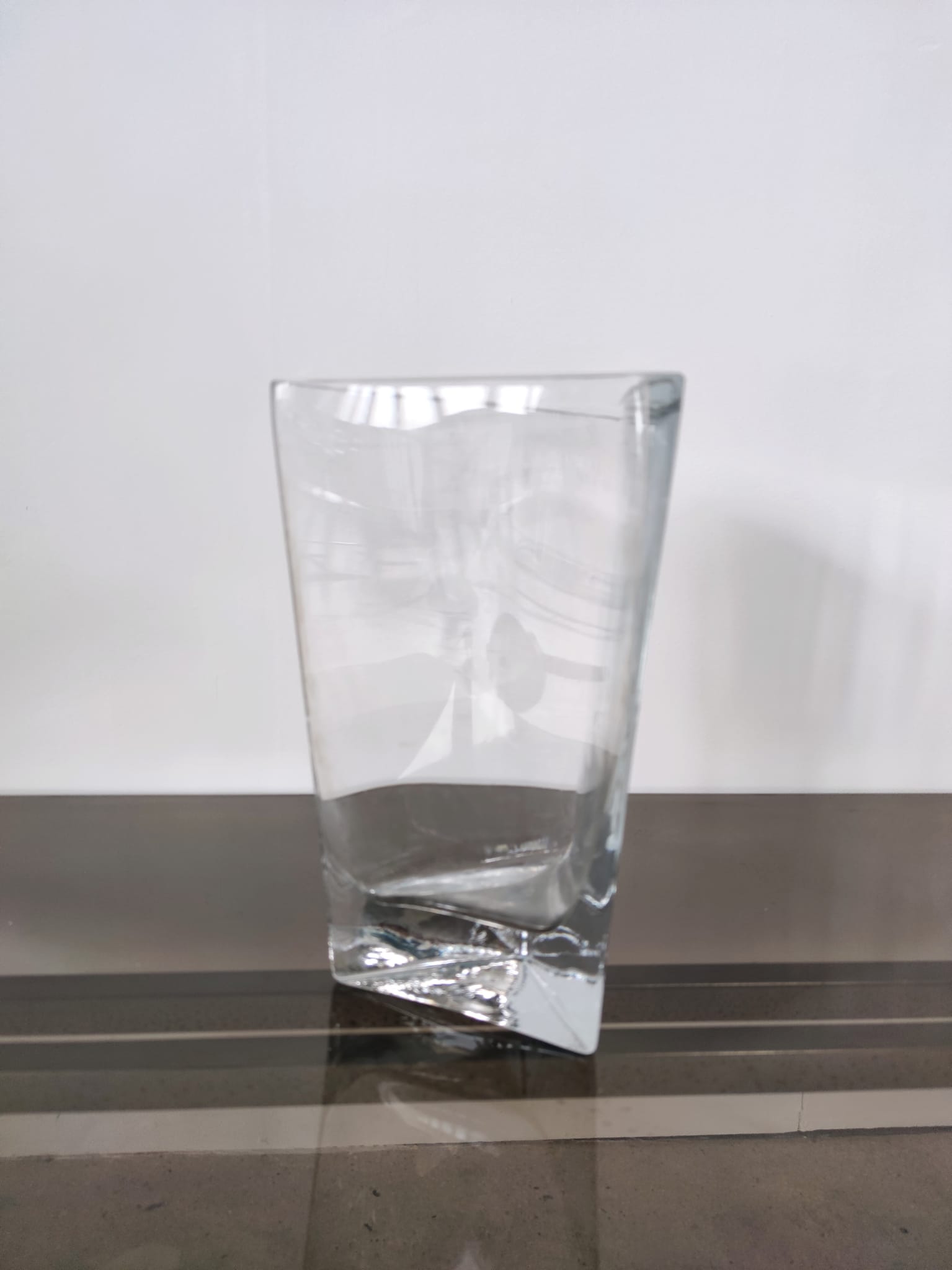 Triangular vase in thick transparent glass H:30cm