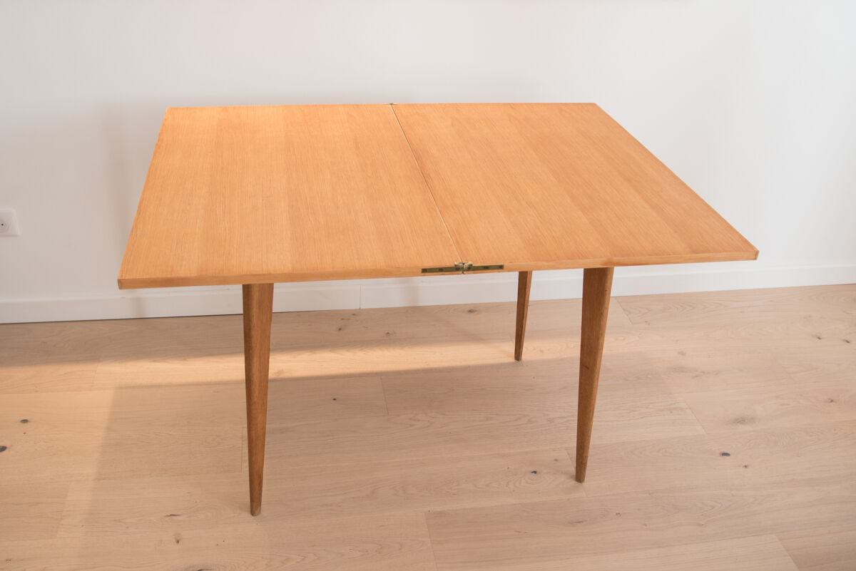 Table portefeuille pieds compas