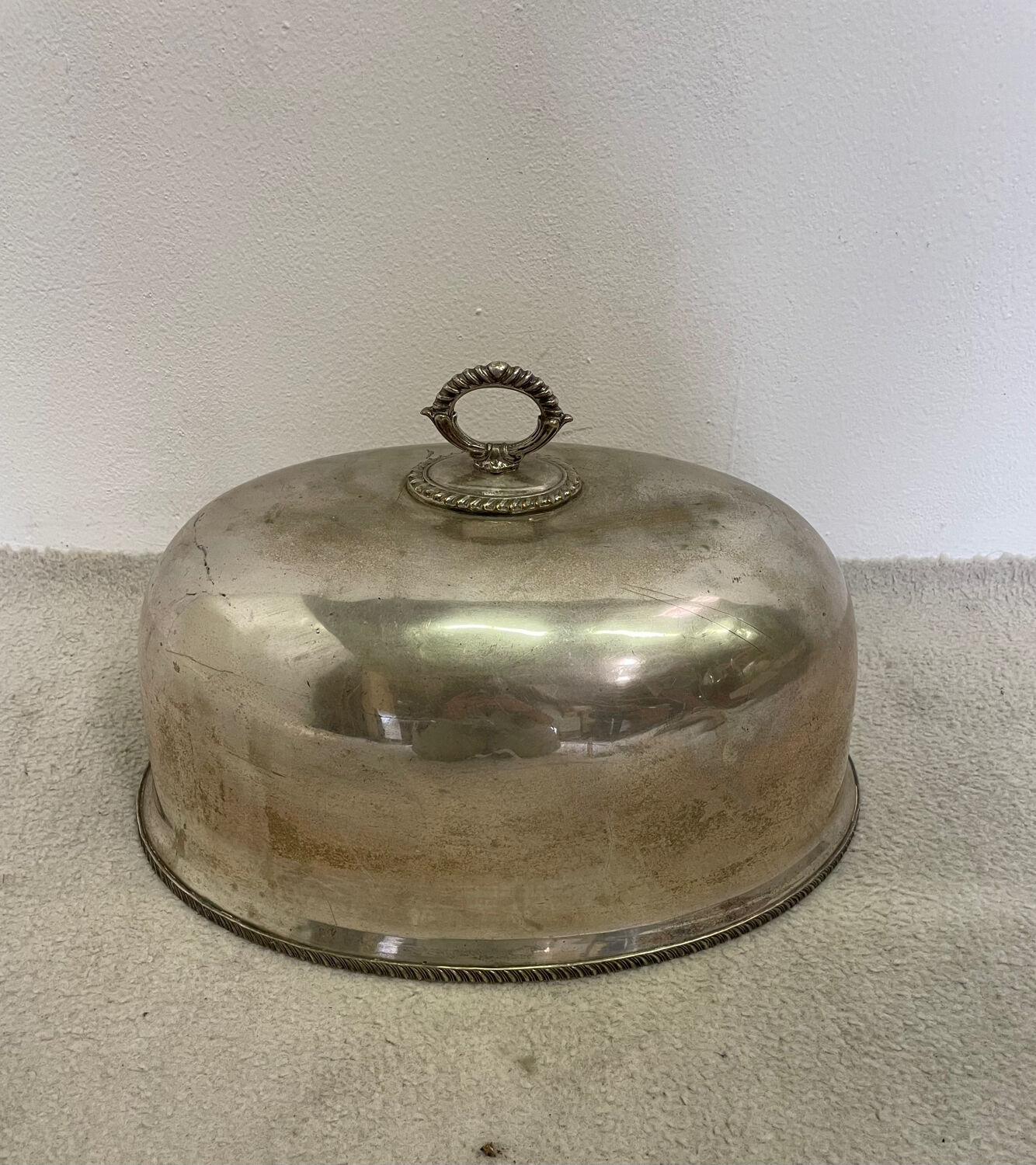 Grande cloche de service en métal argenté XIXe