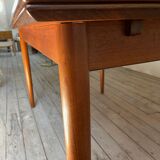 Scandinavian table in tack