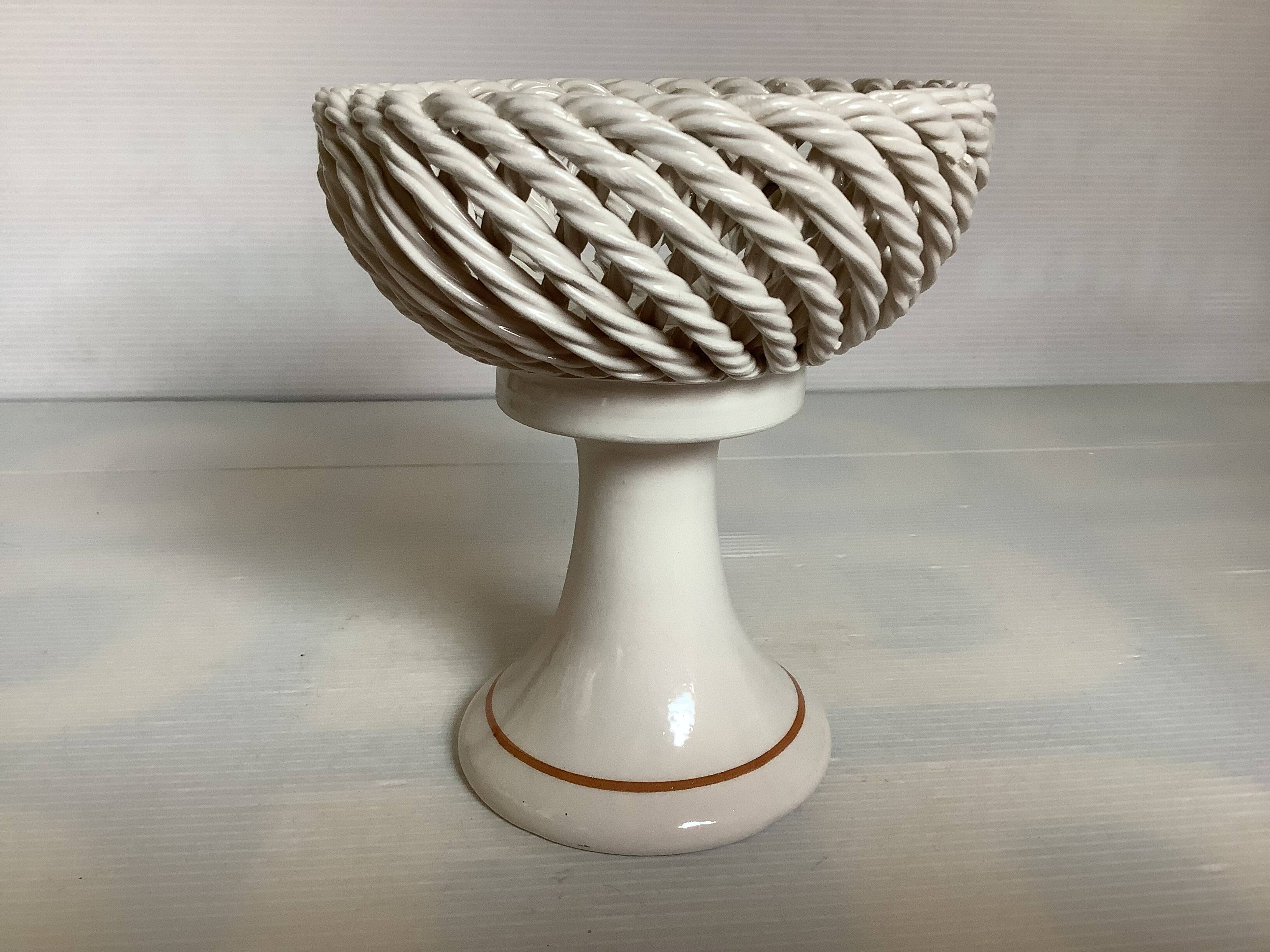 Braided ceramic ring pocket emptier